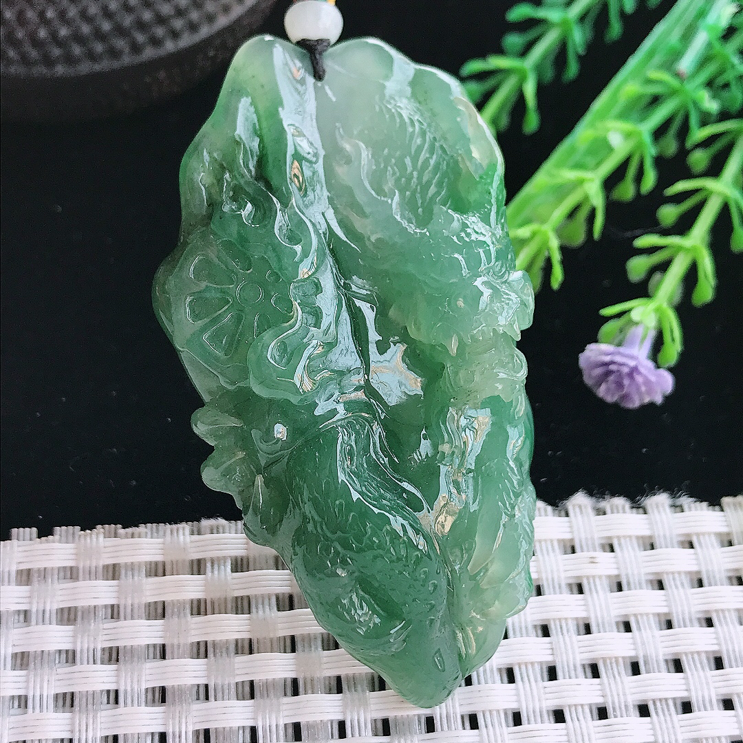 实拍A货翡翠64/34/14.8老坑冰润起胶满油绿龙牌吊坠翡翠挂件