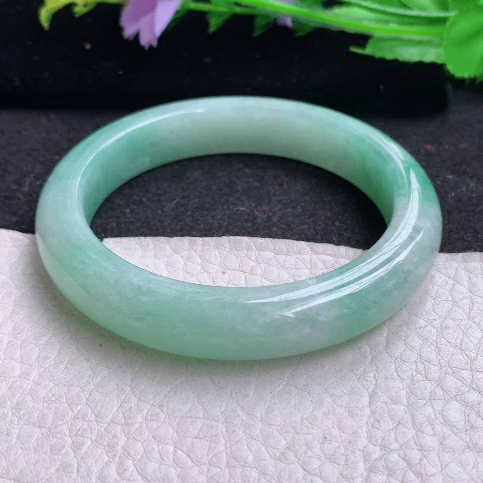 n实拍55*11.5*8.8平安镯 天然缅甸翡翠A货胶感飘绿清新年轻款宽边玉手环