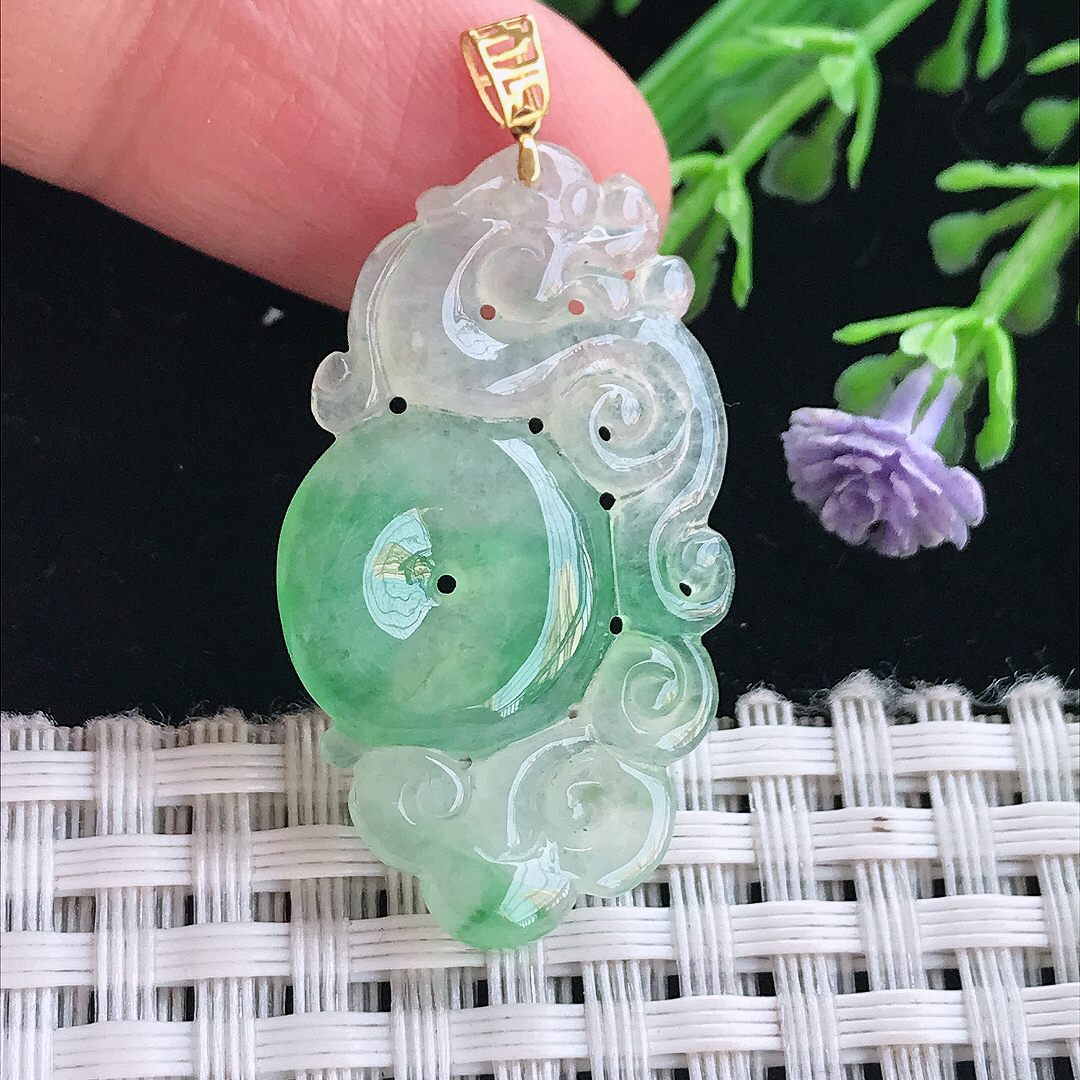 实拍A货翡翠34.5/19.7/3.3老坑18k金镶嵌冰阳绿平安扣吊坠翡翠挂件