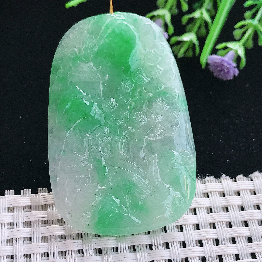 实拍A货翡翠55/36.2/5.8老坑精美冰润飘阳绿大好河山山水牌吊坠