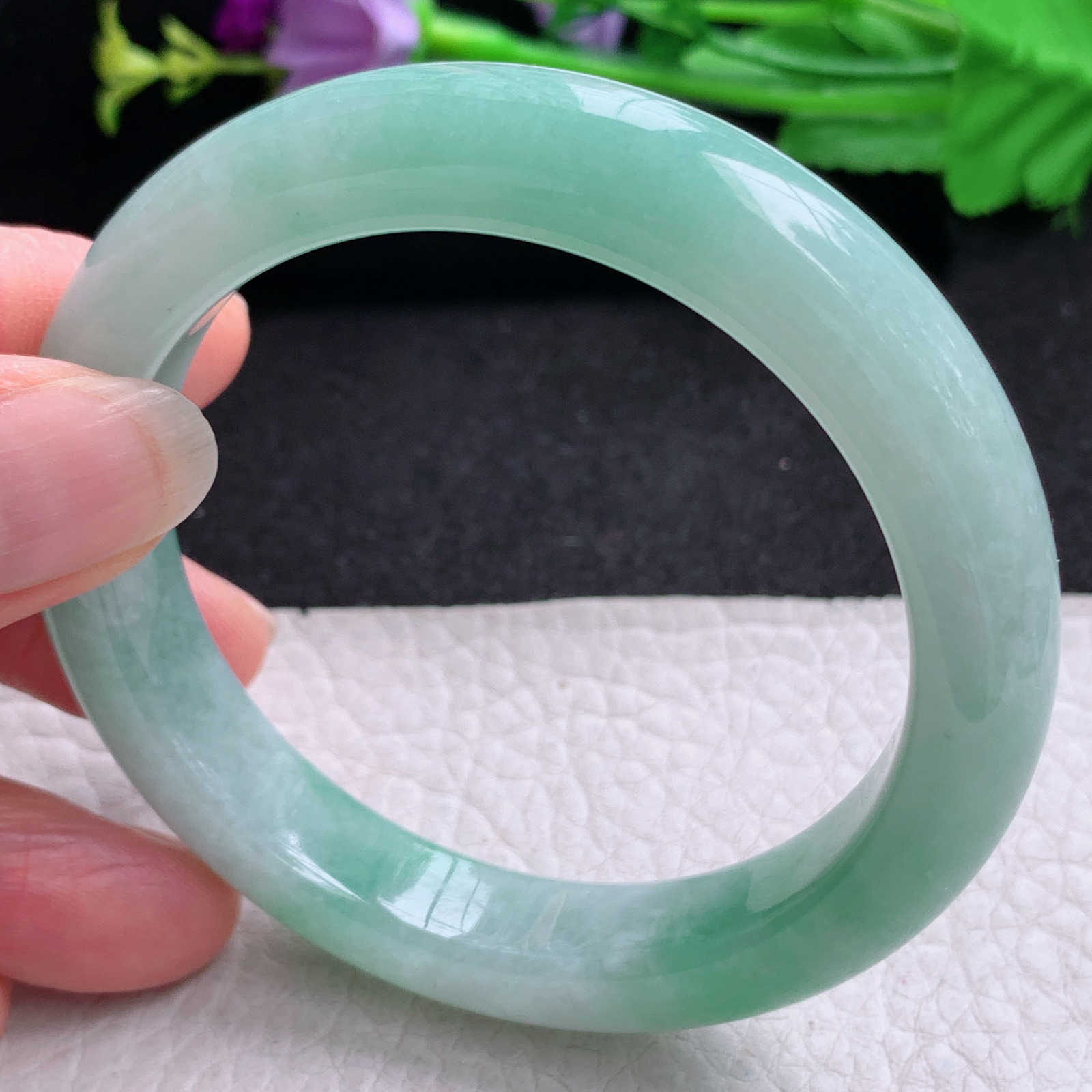 n实拍55*11.5*8.8平安镯 天然缅甸翡翠A货胶感飘绿清新年轻款宽边玉手环