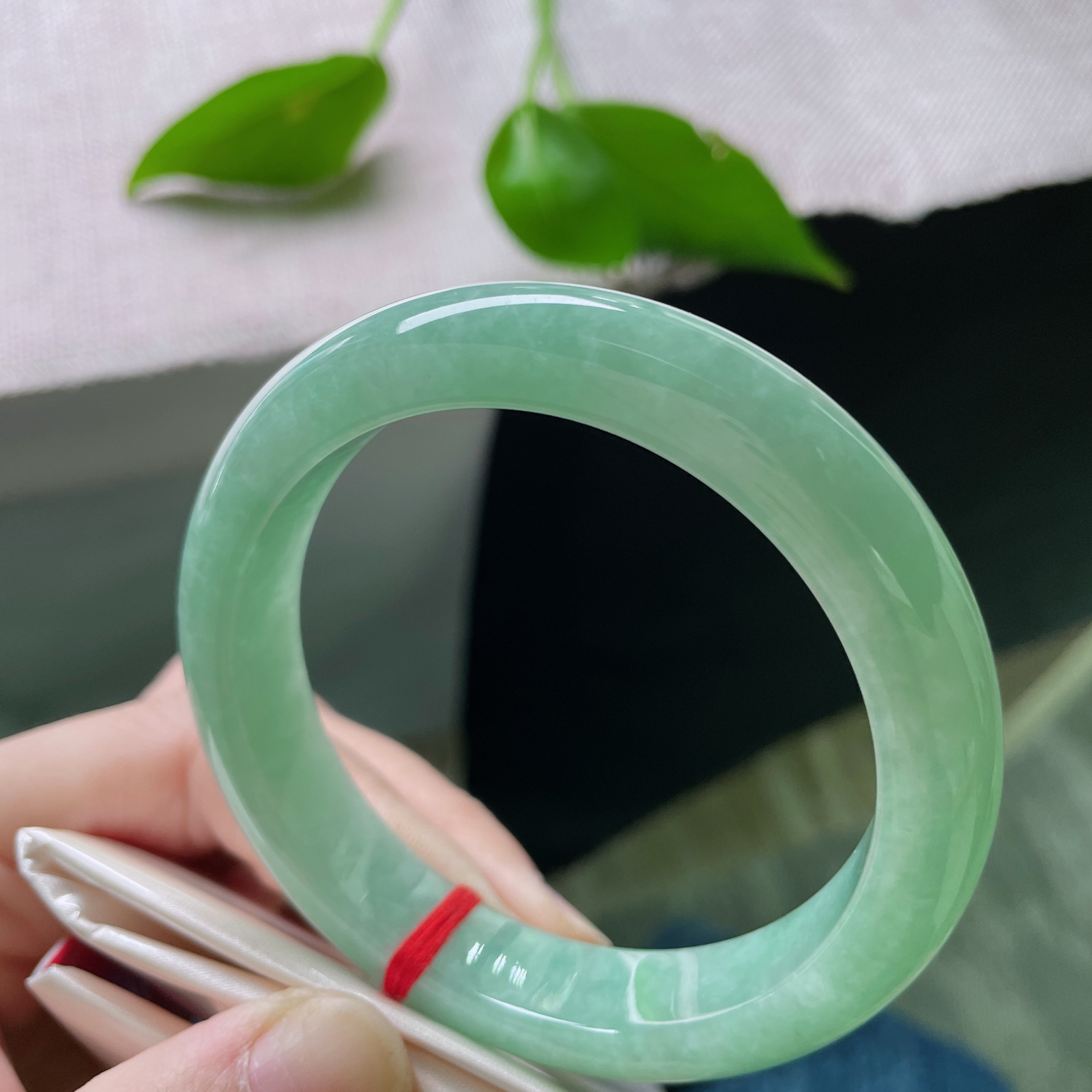 57.8/12.6/8.7果绿正圈，水润，青春年华，秀丽倾心，完美