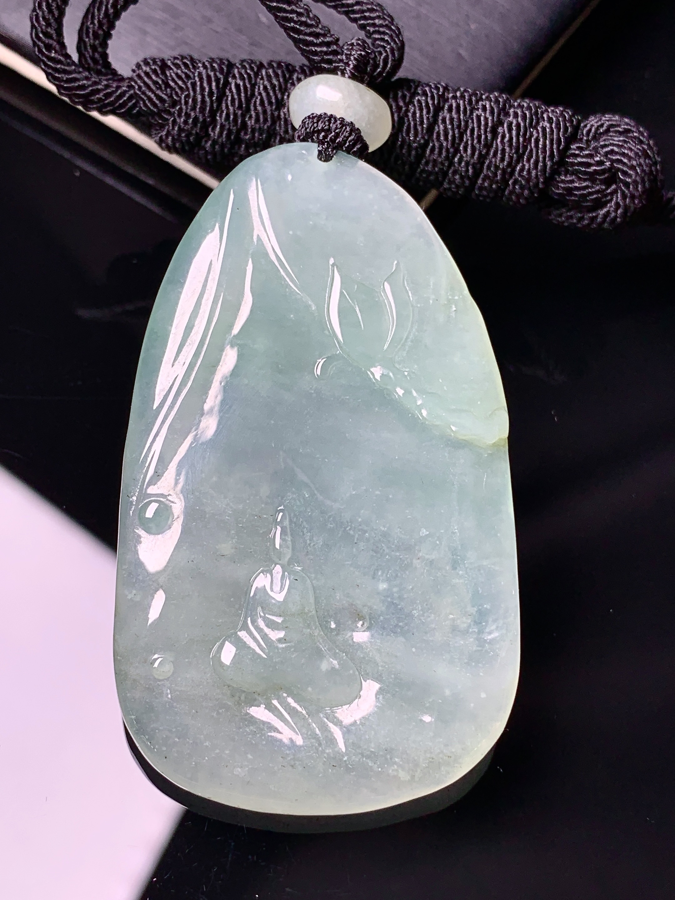 冰种无相观音吊坠 玉质细腻 色泽艳丽清新 水润亮眼 整体尺寸52*31*4.8