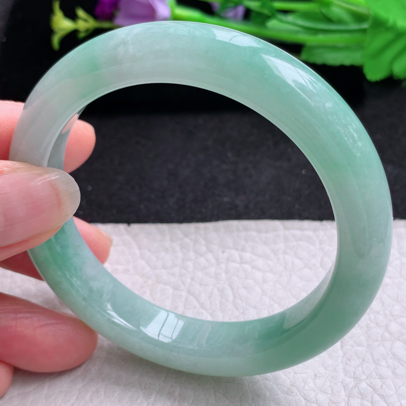 n实拍55*11.5*8.8平安镯 天然缅甸翡翠A货胶感飘绿清新年轻款宽边玉手环