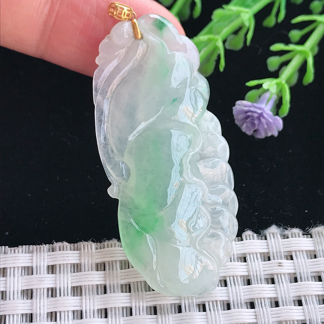 实拍A货翡翠48.8/22/5.5老坑18k金镶嵌冰胶飘绿和和美美荷叶吊坠翡翠挂件