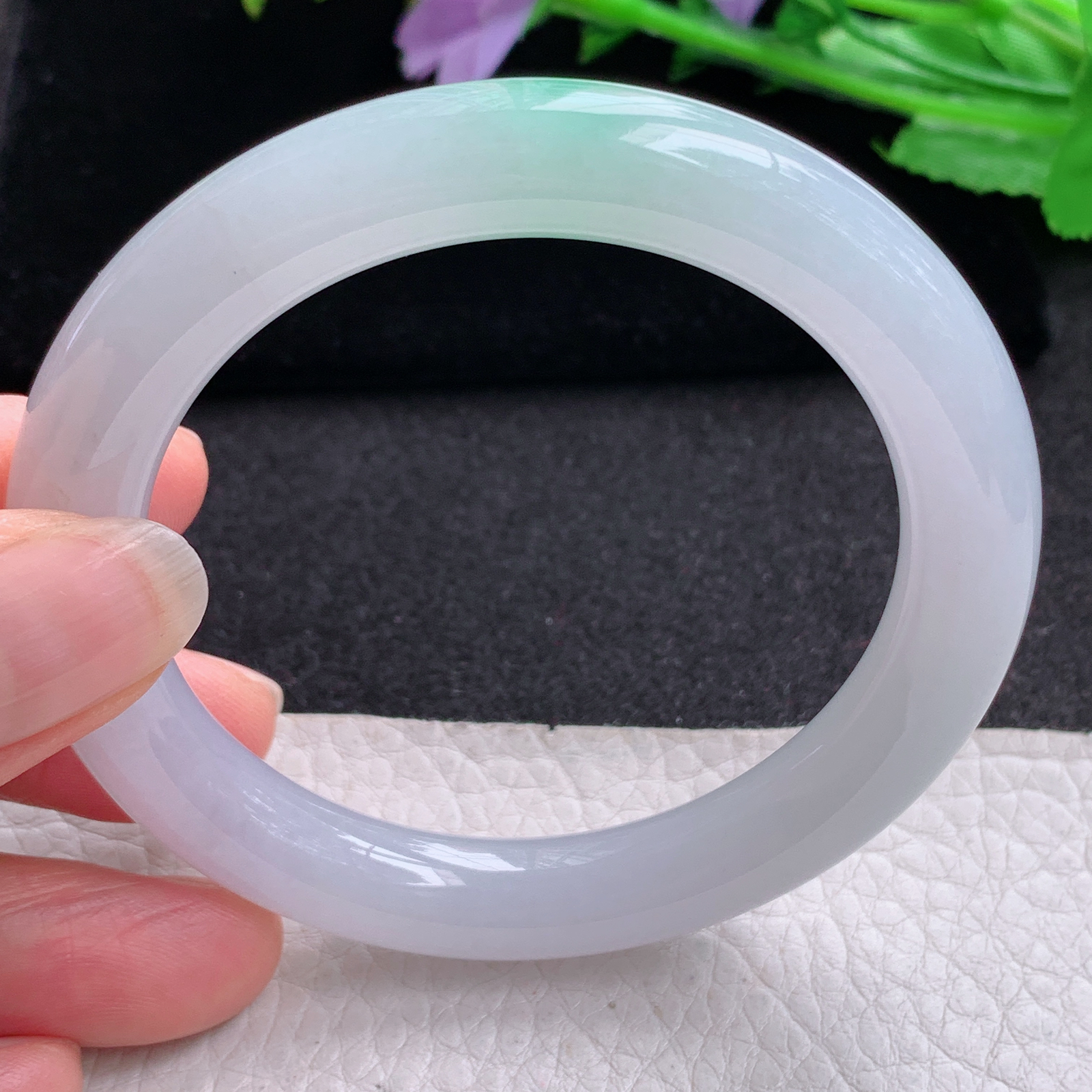 xo实拍54.5*9.8美人镯 天然缅甸翡翠A货玉手镯冰润白底青圆条玉手环