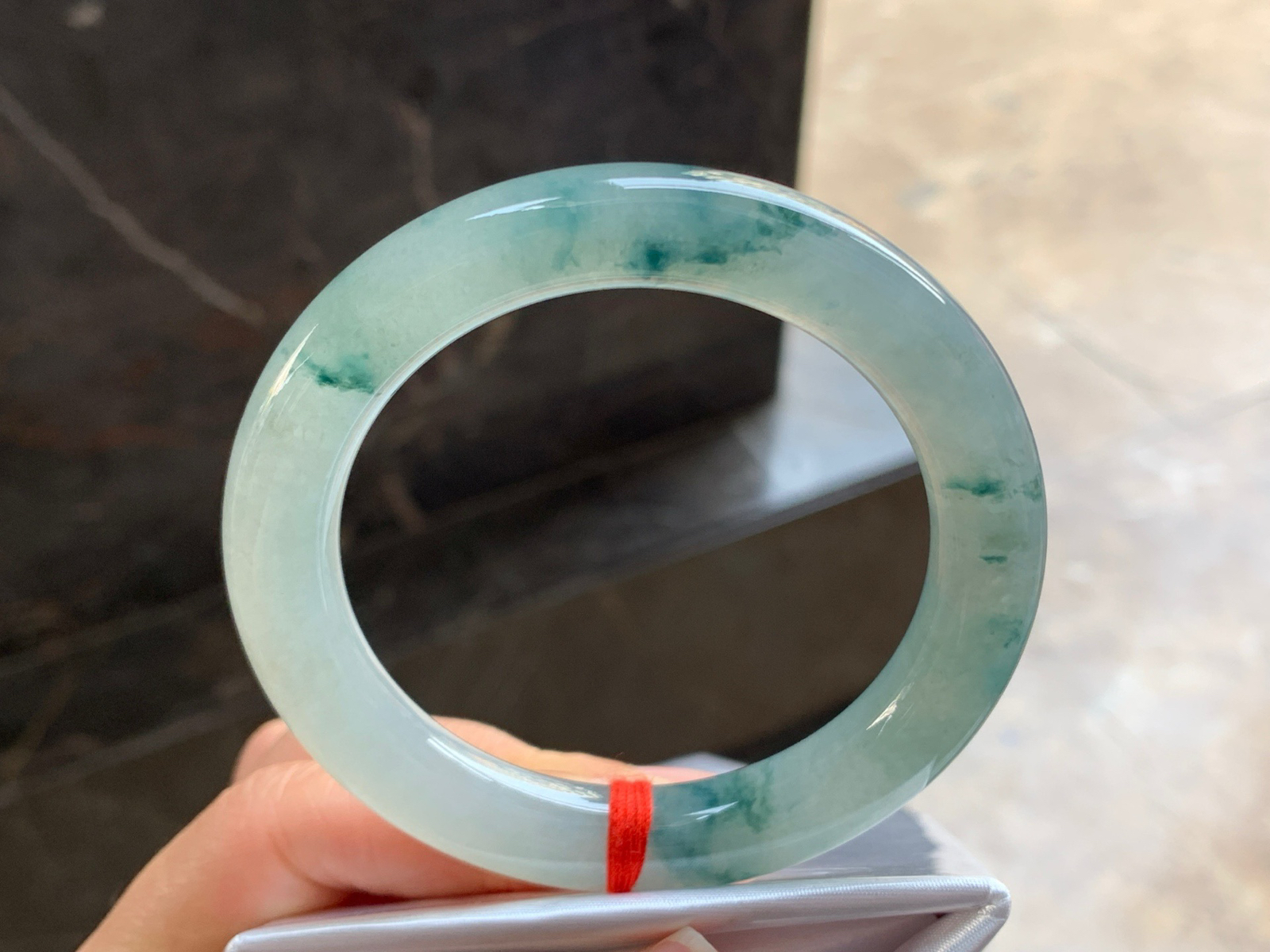 55-10.2

蓝花圆条手镯^_^飘花灵韵