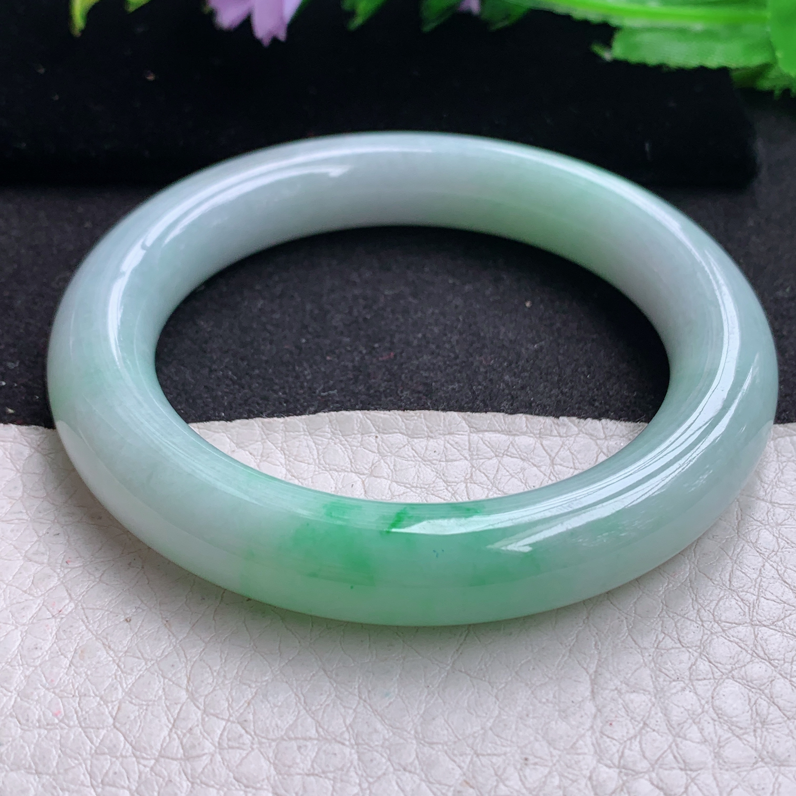 ee实拍56*10.8美人镯 天然缅甸翡翠A货玉手镯胶感飘绿花圆条玉手环