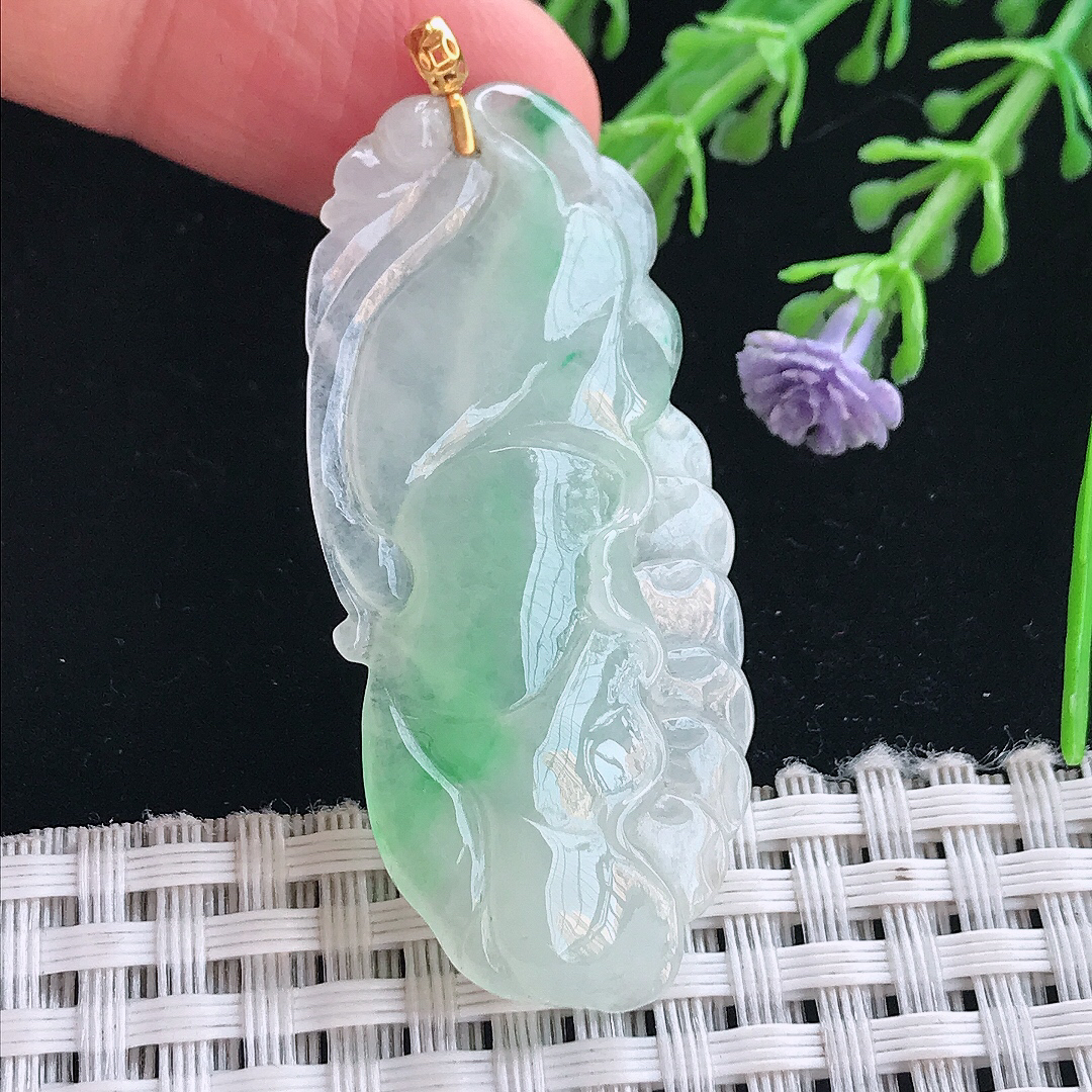 实拍A货翡翠48.8/22/5.5老坑18k金镶嵌冰胶飘绿和和美美荷叶吊坠翡翠挂件