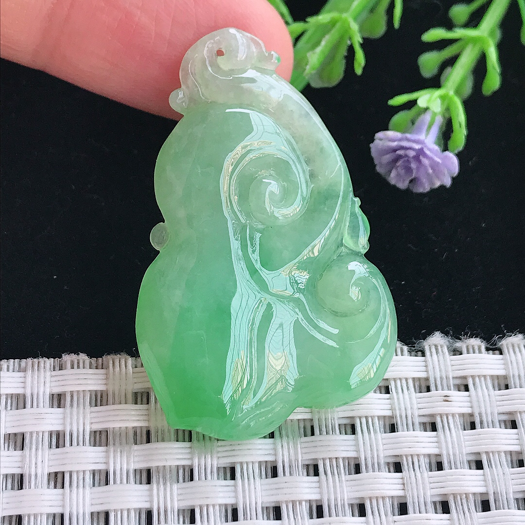 实拍A货翡翠40/26/6.5老坑冰润起胶满绿如意吊坠翡翠挂件