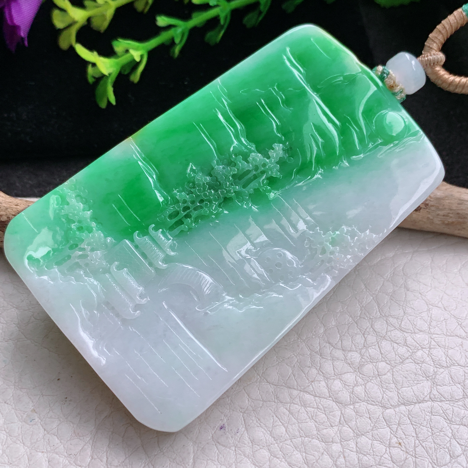 csy实拍71*44.5*10缅甸翡翠a货精雕三彩厚装大毛山水玉吊坠 玉挂坠