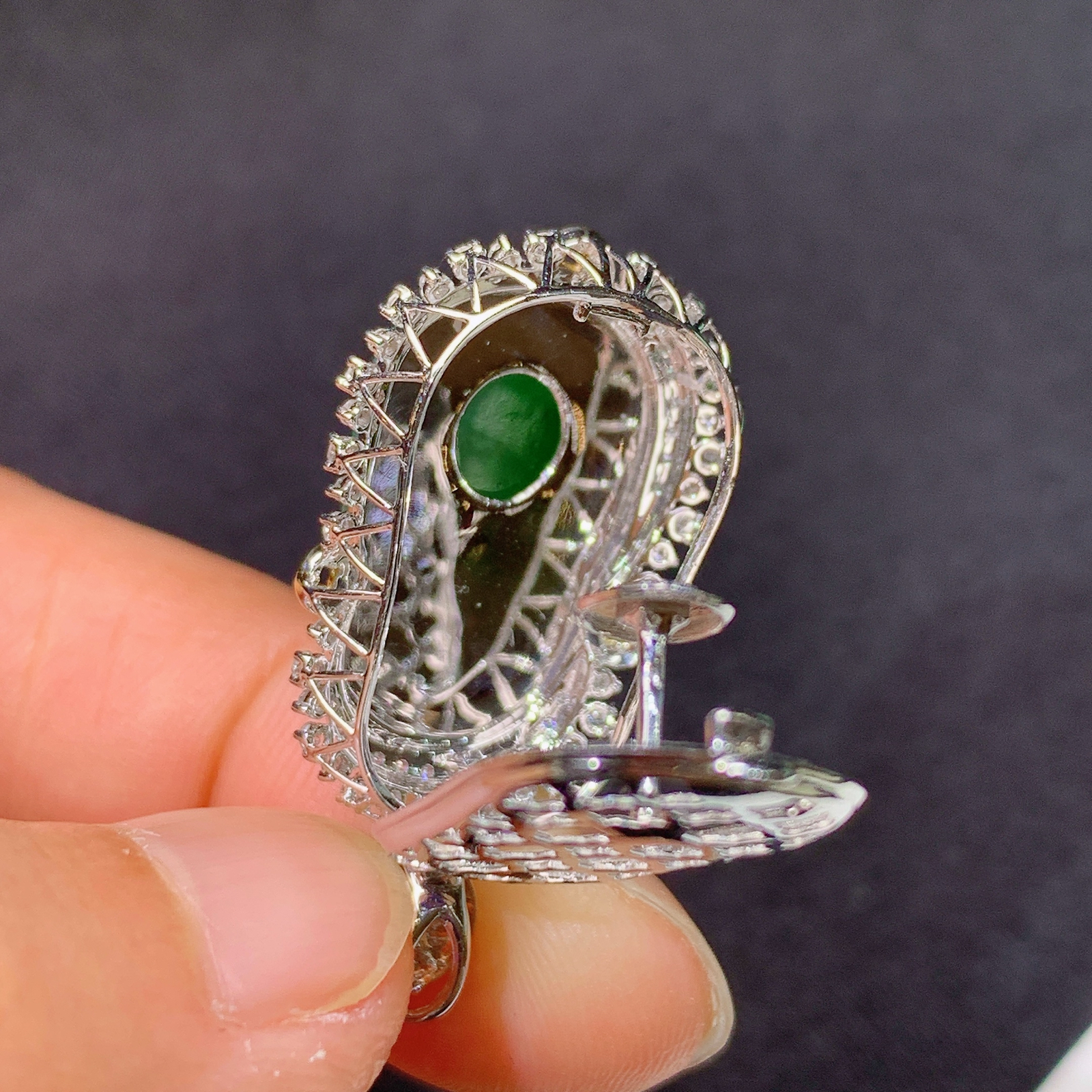 冰飘绿财神吊坠，18k金镶嵌，冰润色阳，品相好，种水足，Yt 尺寸30.8*16.1*11.5