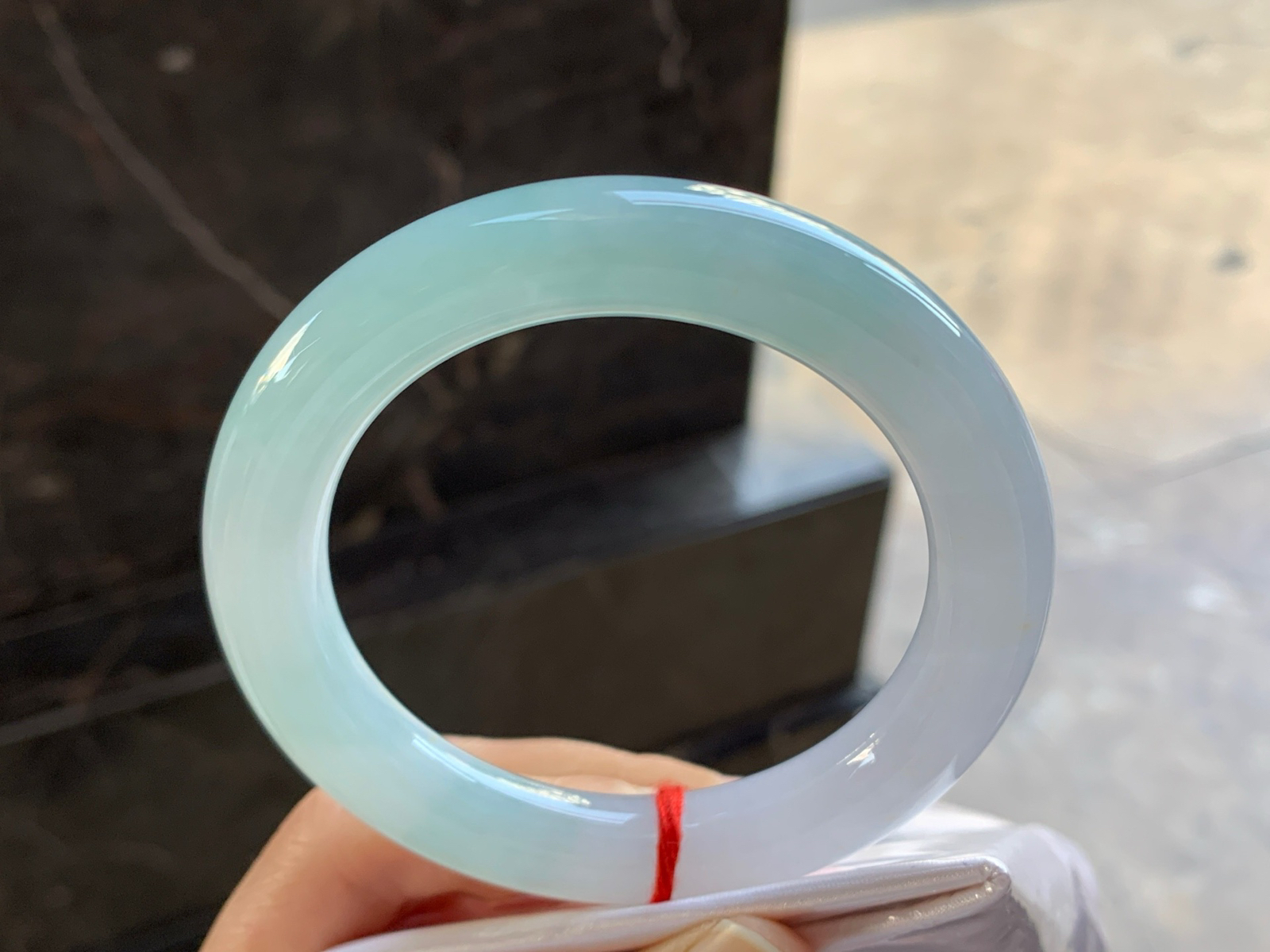 56-11.2

晴蓝圆条手镯^_^清新