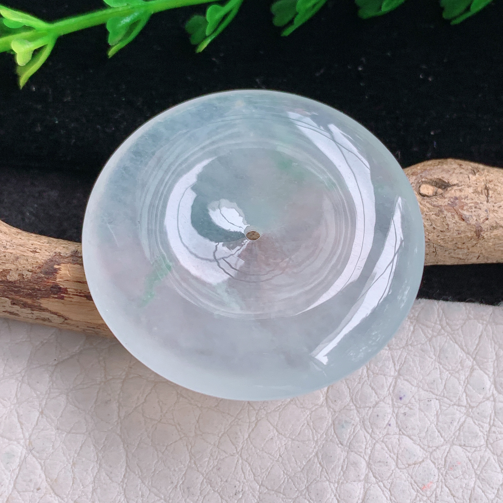 gp实拍34.8*5.7缅甸翡翠a货精雕冰莹平安扣 玉扣玉吊坠 玉挂坠