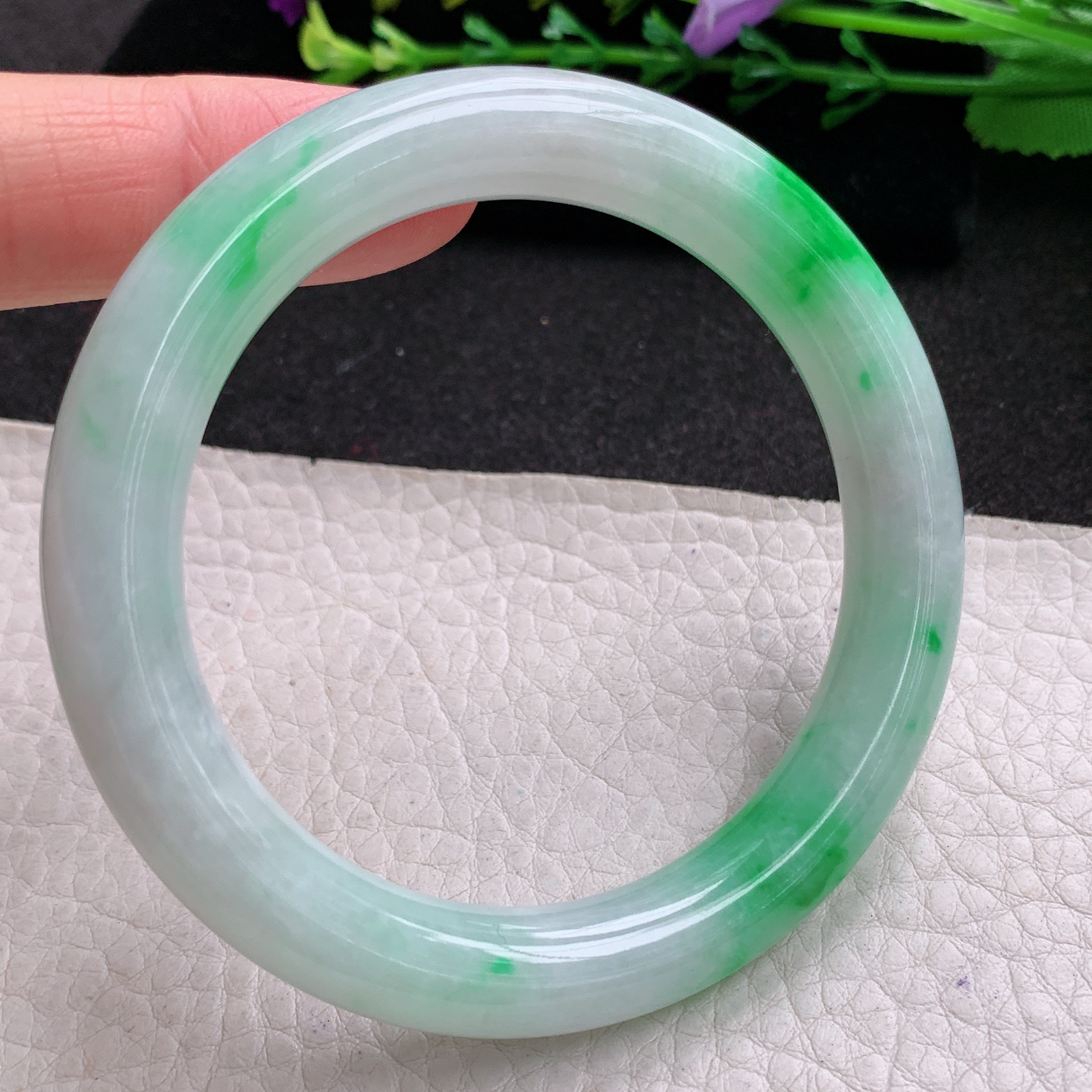 xo实拍54*10*9.5美人镯 天然缅甸翡翠A货玉手镯飘阳绿圆条玉手环