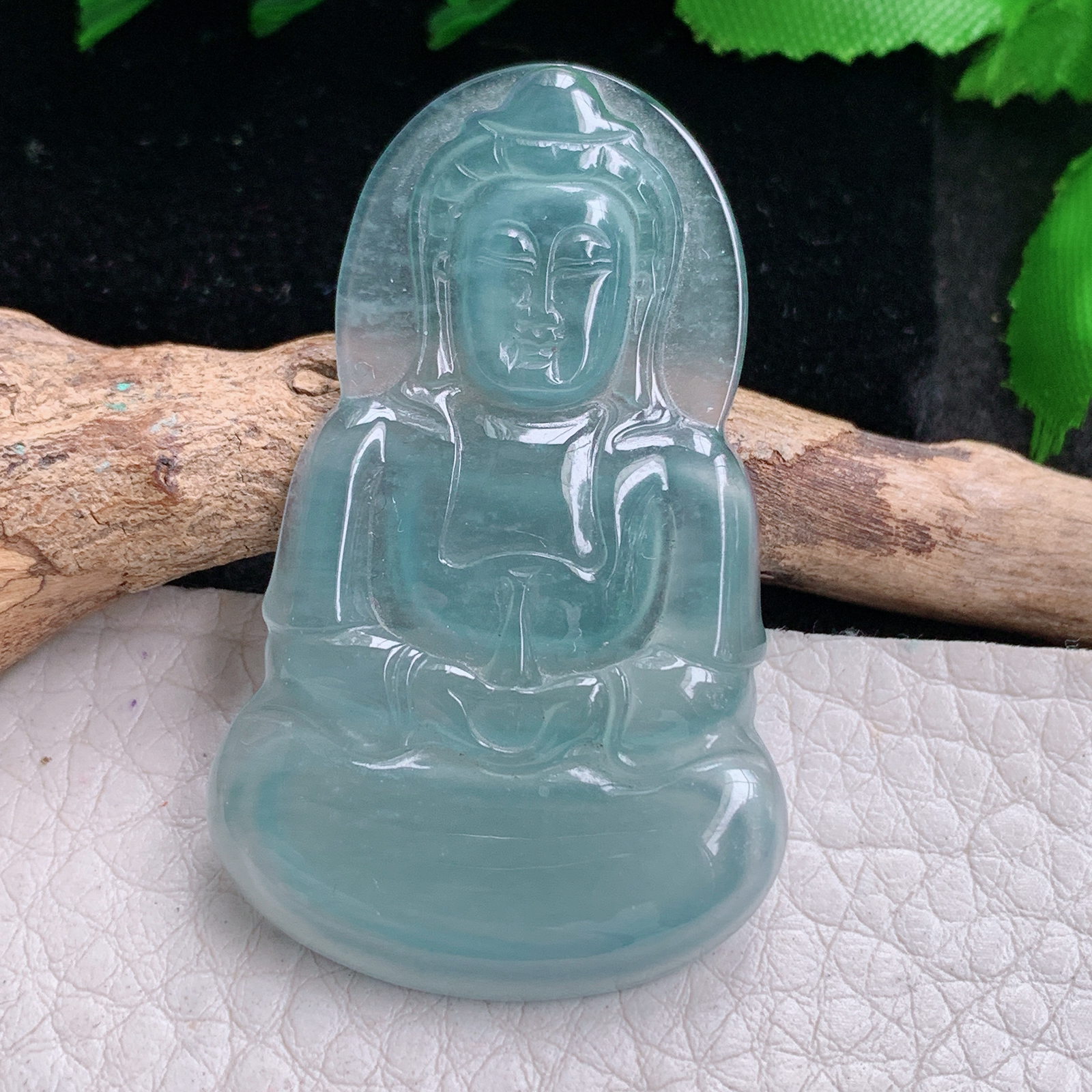 gp实拍47*29*4翡翠a货精雕冰蓝正观音 玉观音玉吊坠 玉挂坠