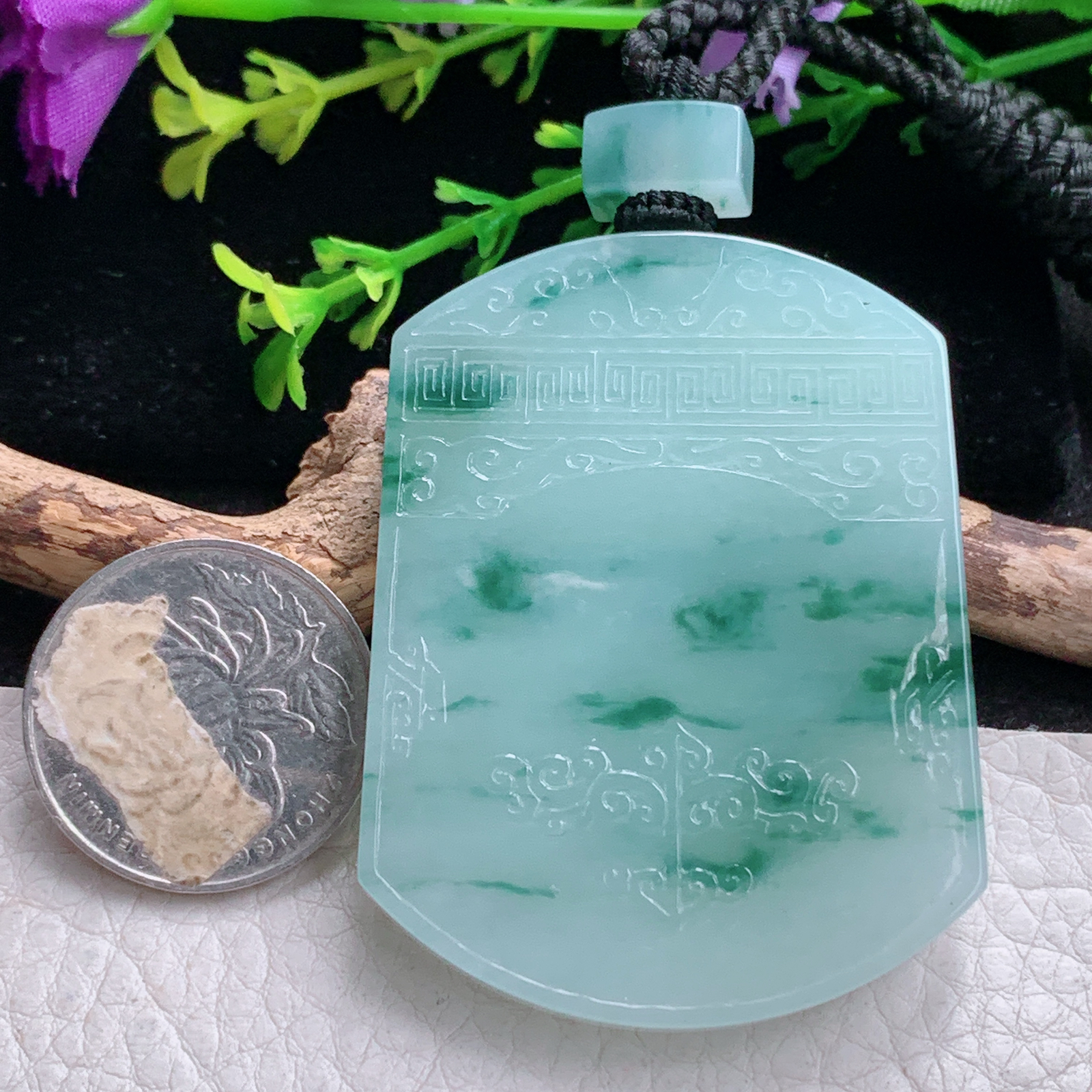 csy实拍53*41.8*5.7缅甸翡翠a货精雕飘花怀古雕无事牌玉吊坠 玉挂坠