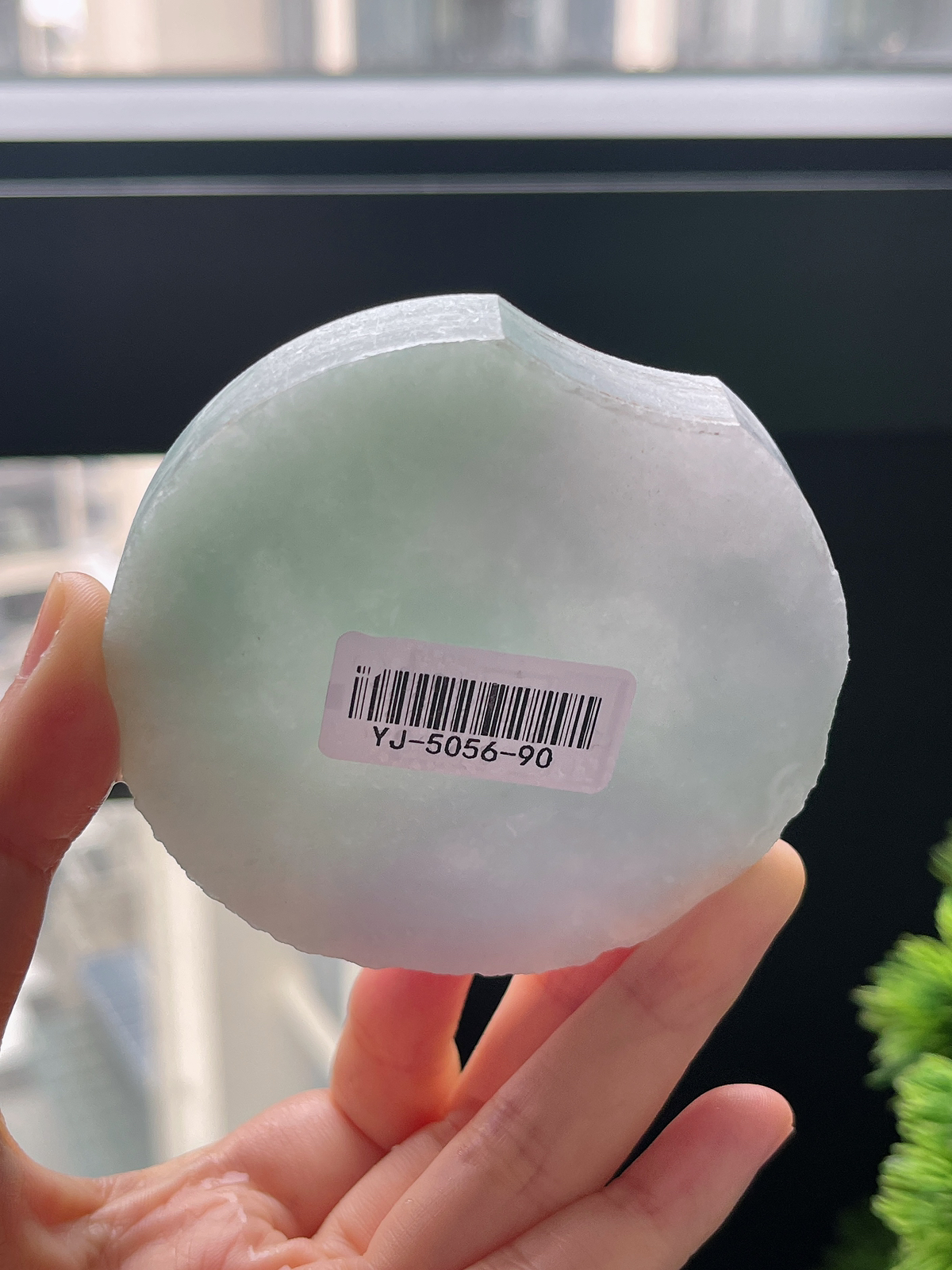 翡翠春带彩镯饼，⭕️正圈最大做57，圆条最大做53