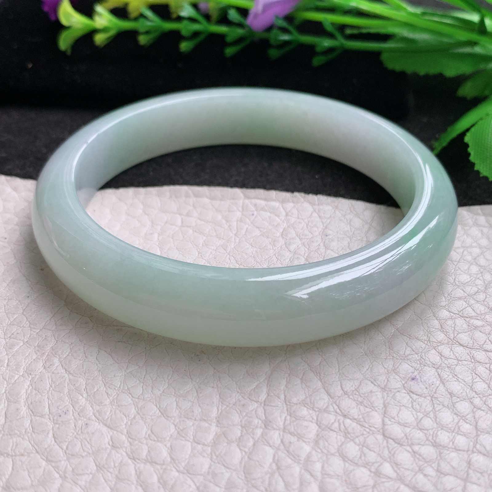 xx大圈口61*12.3*8.3平安镯 天然缅甸翡翠A货玉手镯浅绿大气宽边玉手环