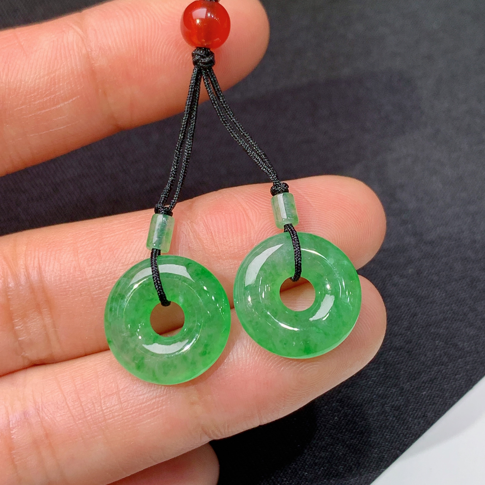 冰飘绿甜甜圈一对，镶嵌佳品，冰润细腻，种水足，001 尺寸14.1*3.2