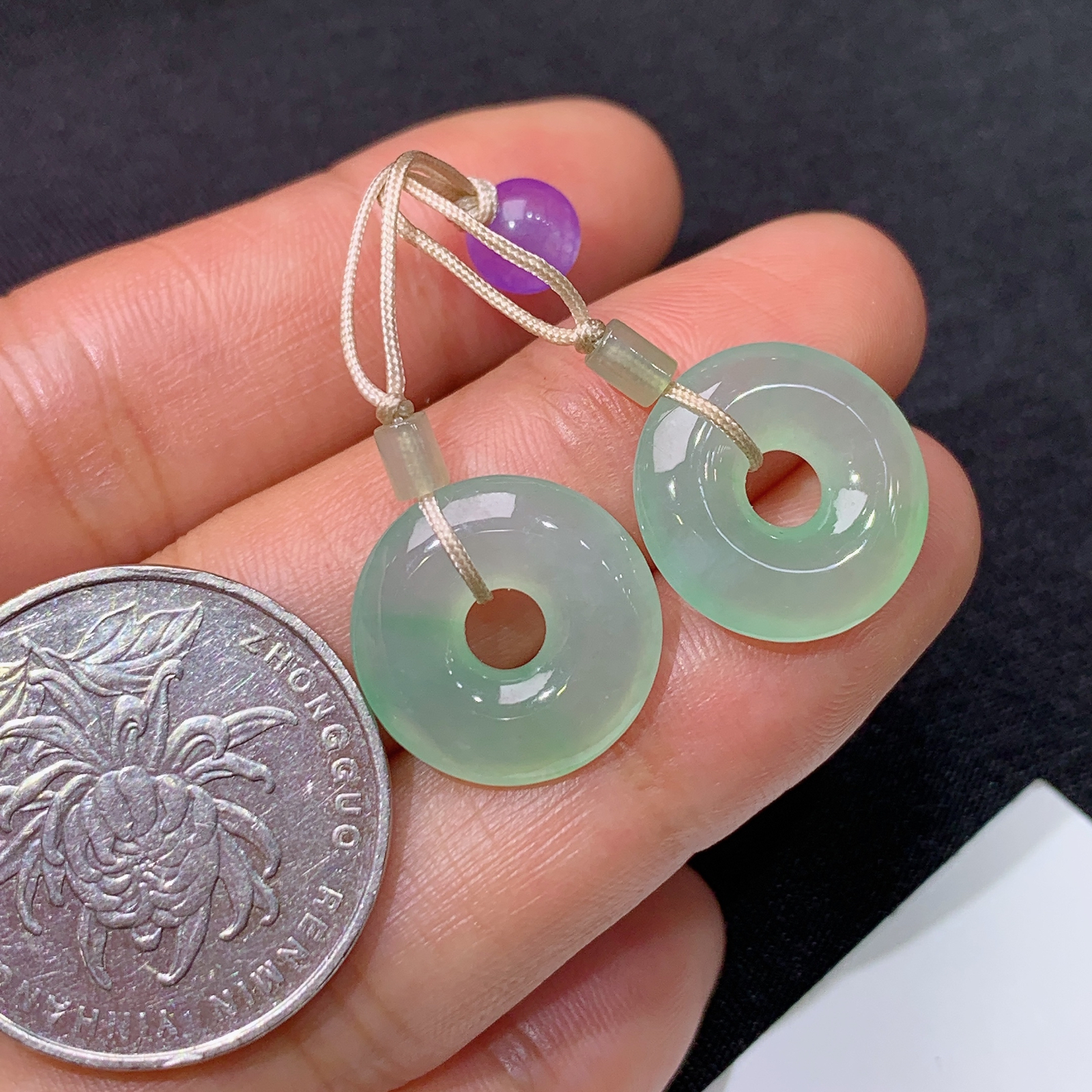 冰飘绿甜甜圈一对，镶嵌佳品，冰润细腻，种水足，001 尺寸15.4*3.4