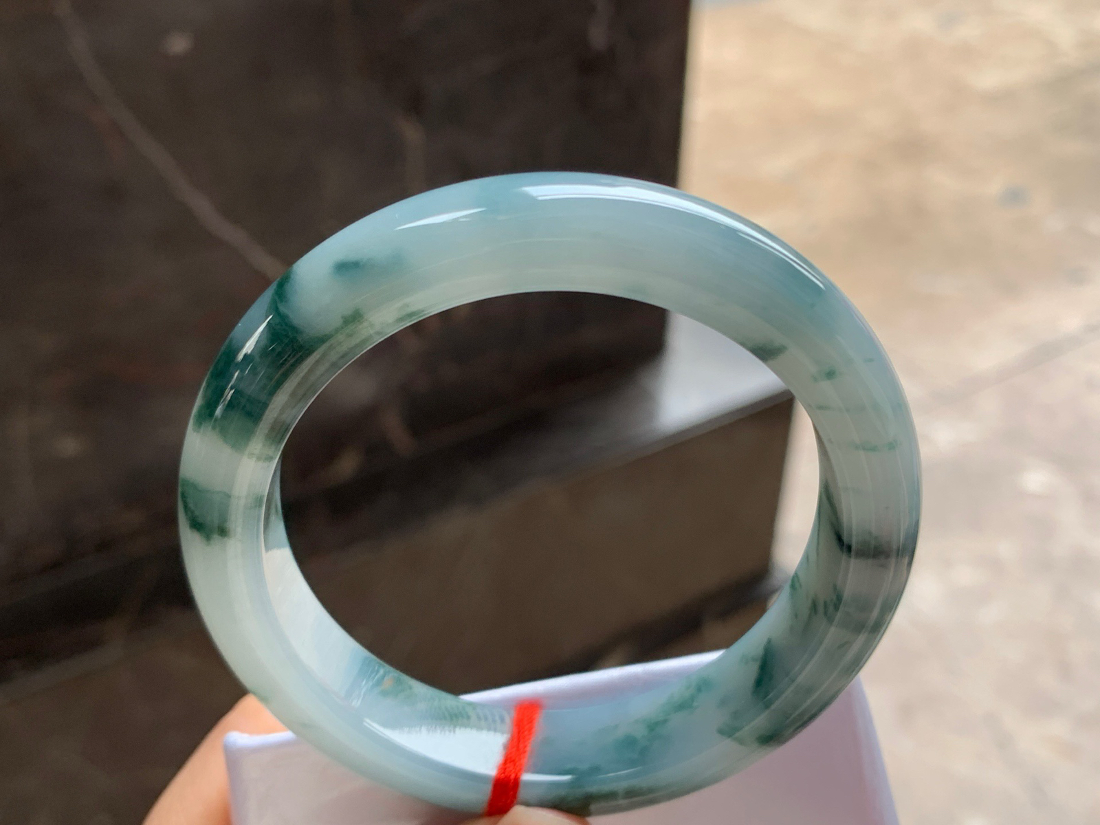 56.5-12.7-9mm

蓝花手镯^_^飘花浓郁