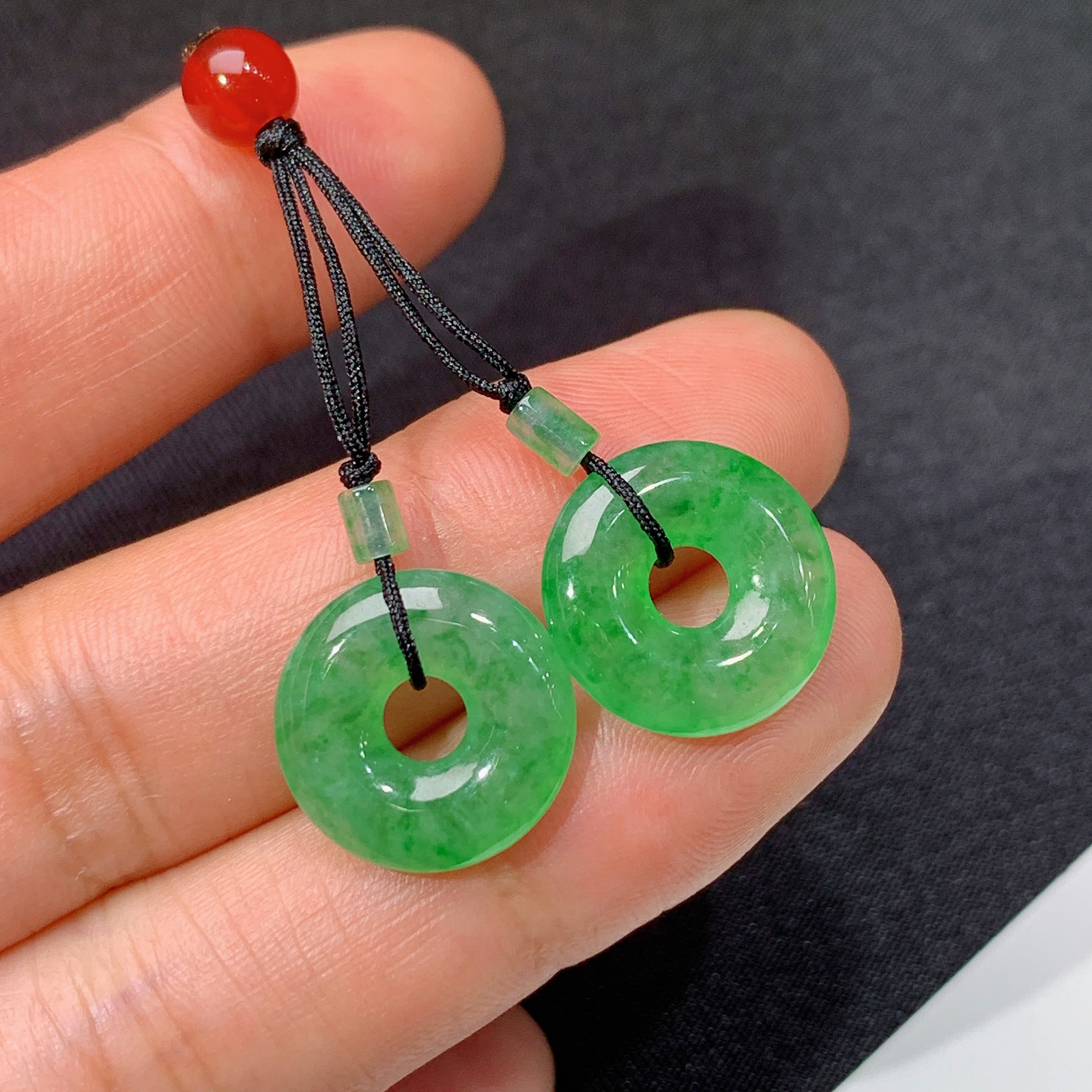 冰飘绿甜甜圈一对，镶嵌佳品，冰润细腻，种水足，001 尺寸14.1*3.2