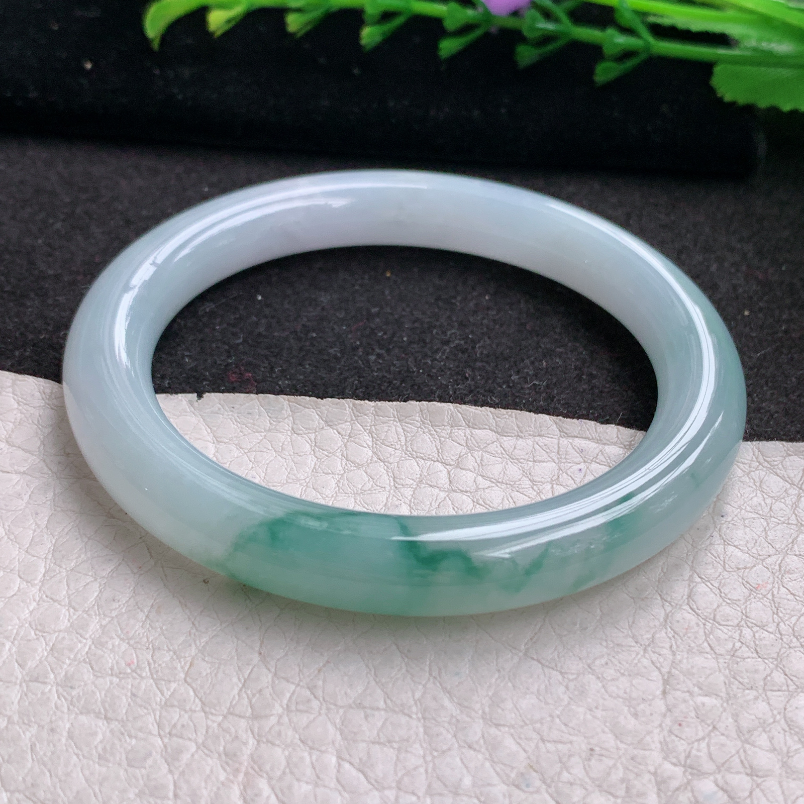 xo实拍53.5*9美人镯 天然缅甸翡翠A货玉手镯冰胶飘花圆条玉手环