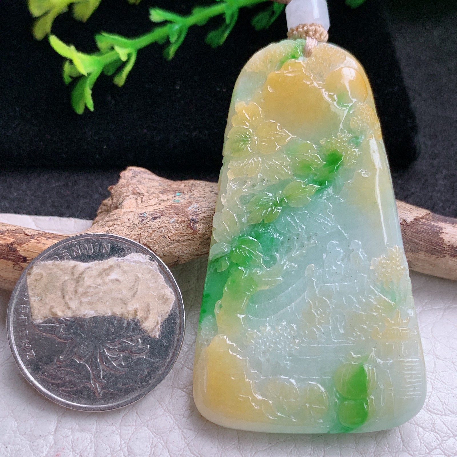 csy实拍56.3*32*6.3缅甸翡翠a货精雕三彩山水 大好河山玉吊坠 玉挂坠