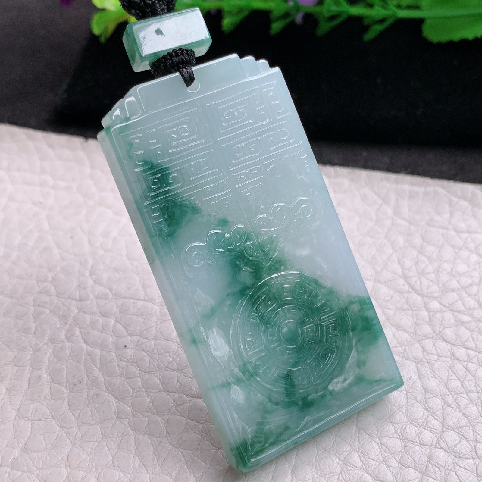 csy实拍56*29*6缅甸翡翠a货精雕飘花怀古雕无事牌玉吊坠 玉挂坠