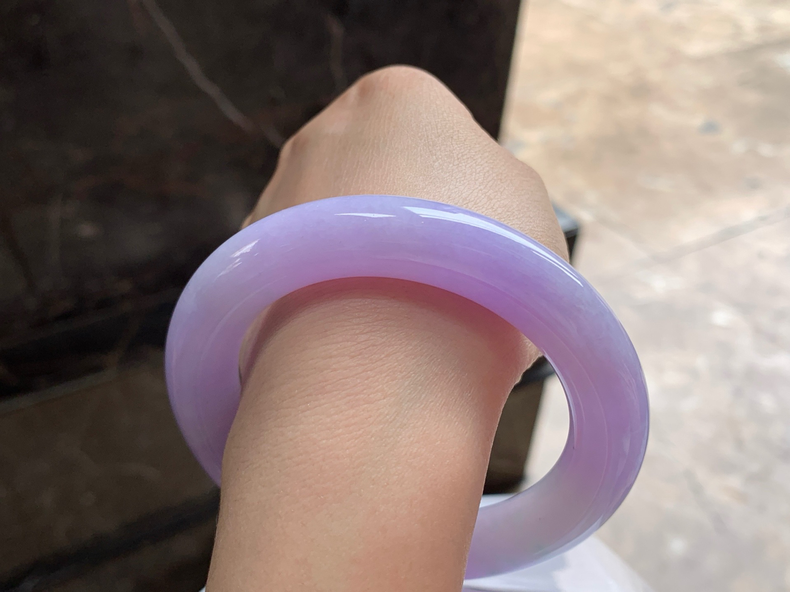 57.5-12.5

紫罗兰圆条手镯^_^颜色鲜艳