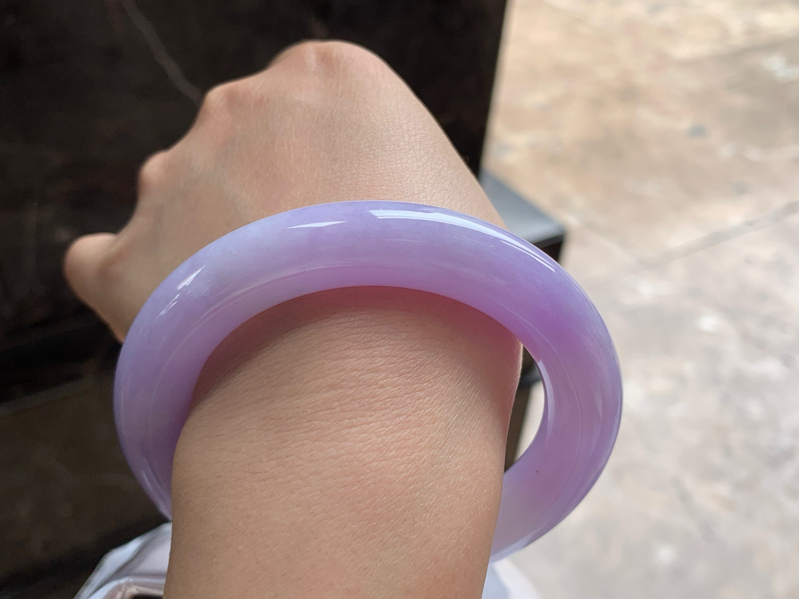 57.5-12.5

紫罗兰圆条手镯^_^颜色鲜艳