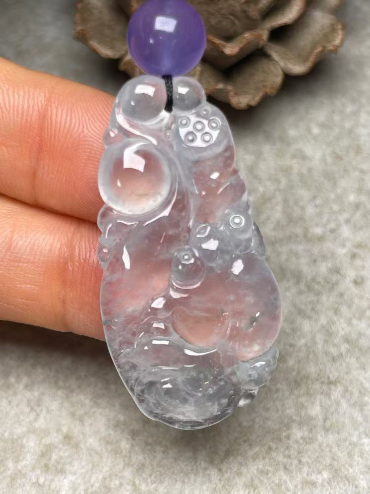 冰种【年年有余】吊坠，种水好，玉质细腻 ，卖相好.‘