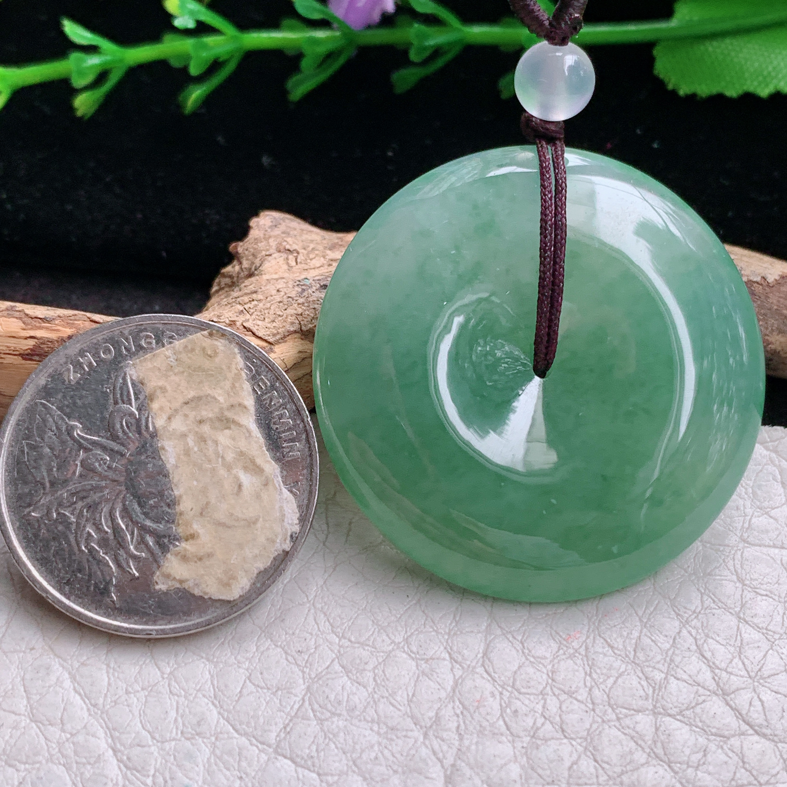 gp实拍36.5*6.8缅甸翡翠a货精雕冰绿饱满平安扣 玉扣玉吊坠 玉挂坠