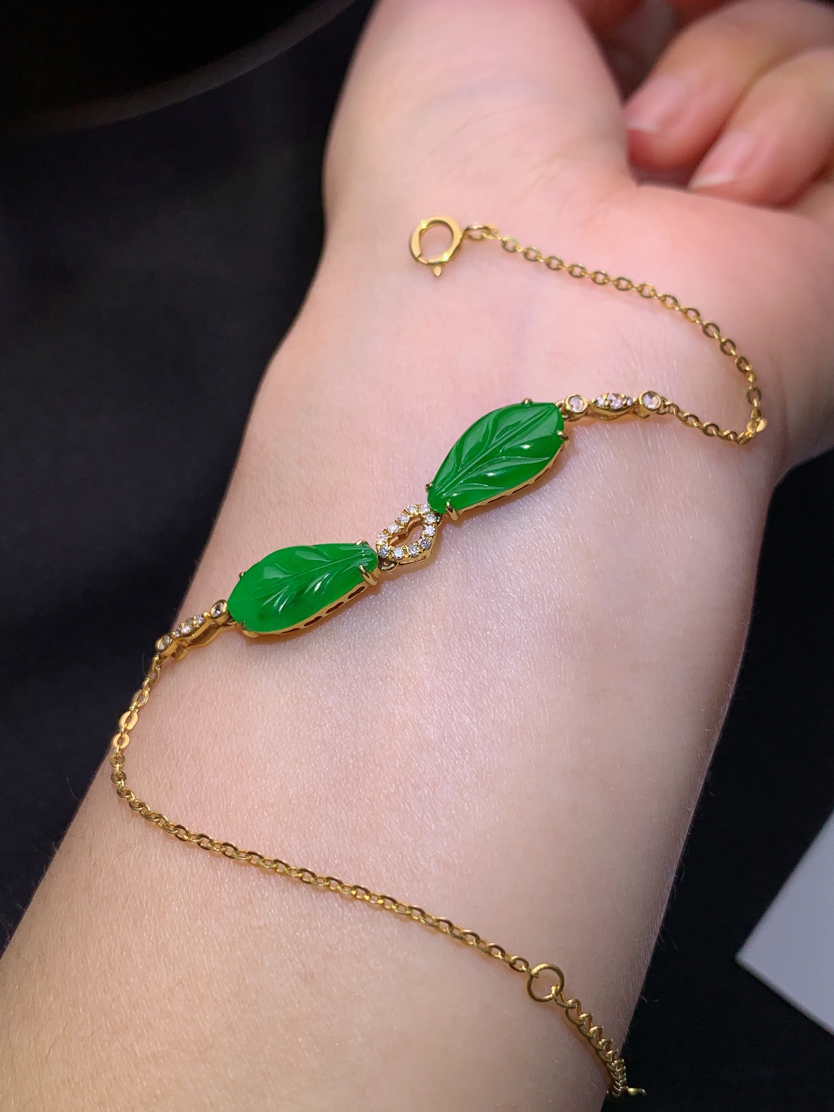 冰阳绿树叶手链，18k金镶嵌，简约时尚，冰润色阳，种水足，尺寸14.3*7.7*2