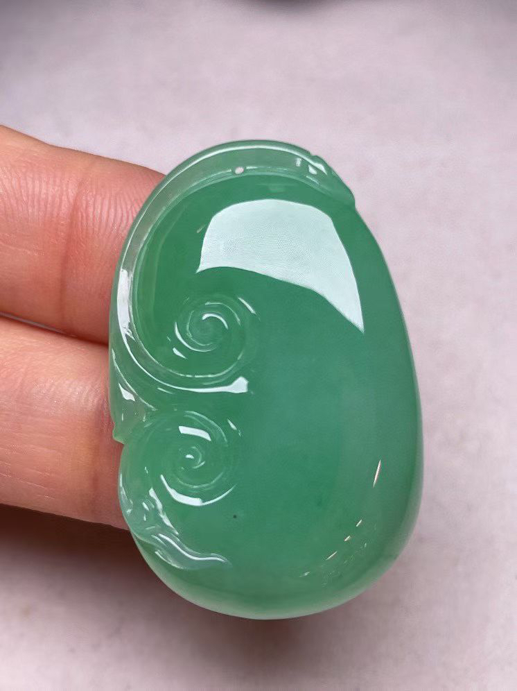 冰种满色【如意】吊坠，种水好，玉质细腻 ，卖相好‘