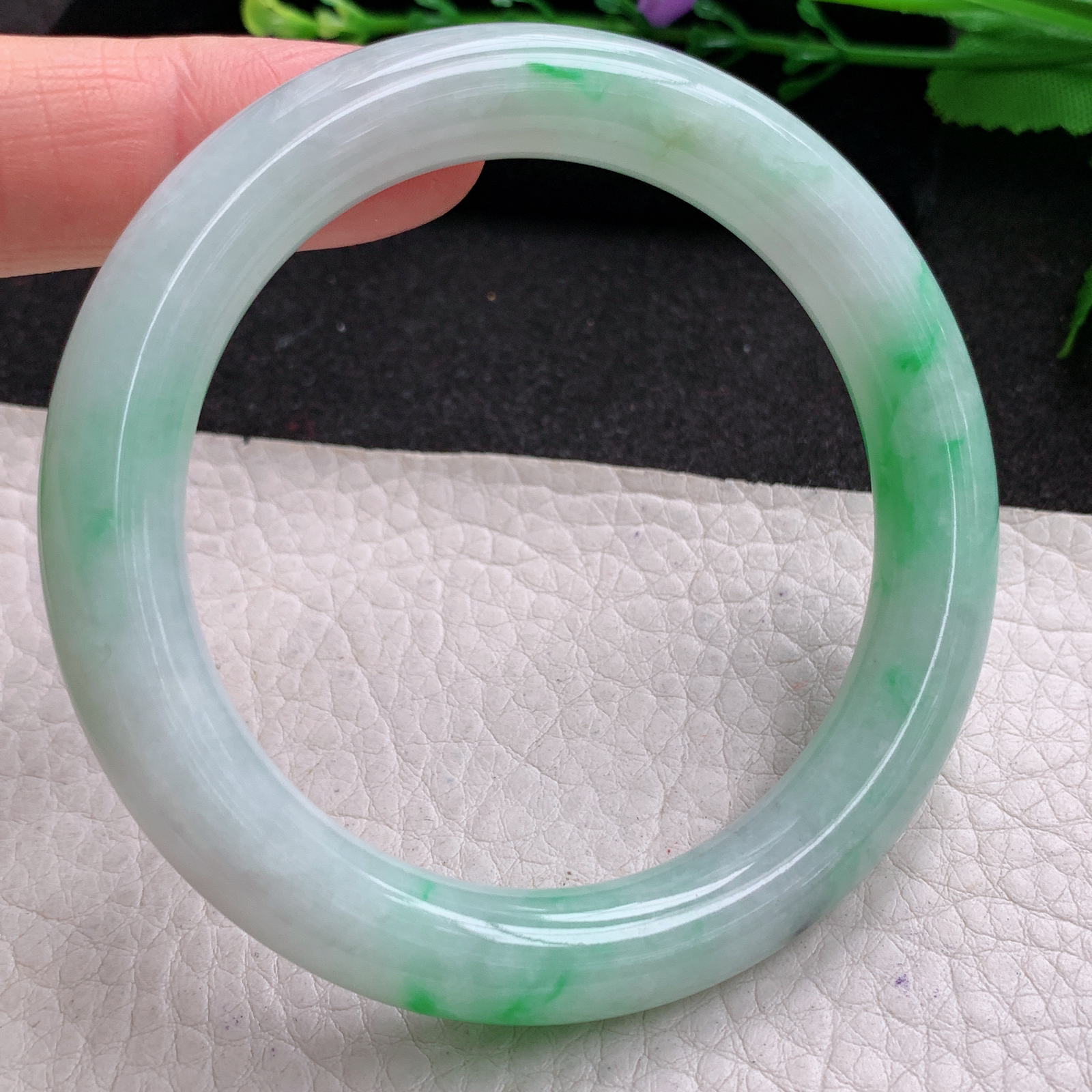 xo实拍54*10*9.5美人镯 天然缅甸翡翠A货玉手镯飘阳绿圆条玉手环