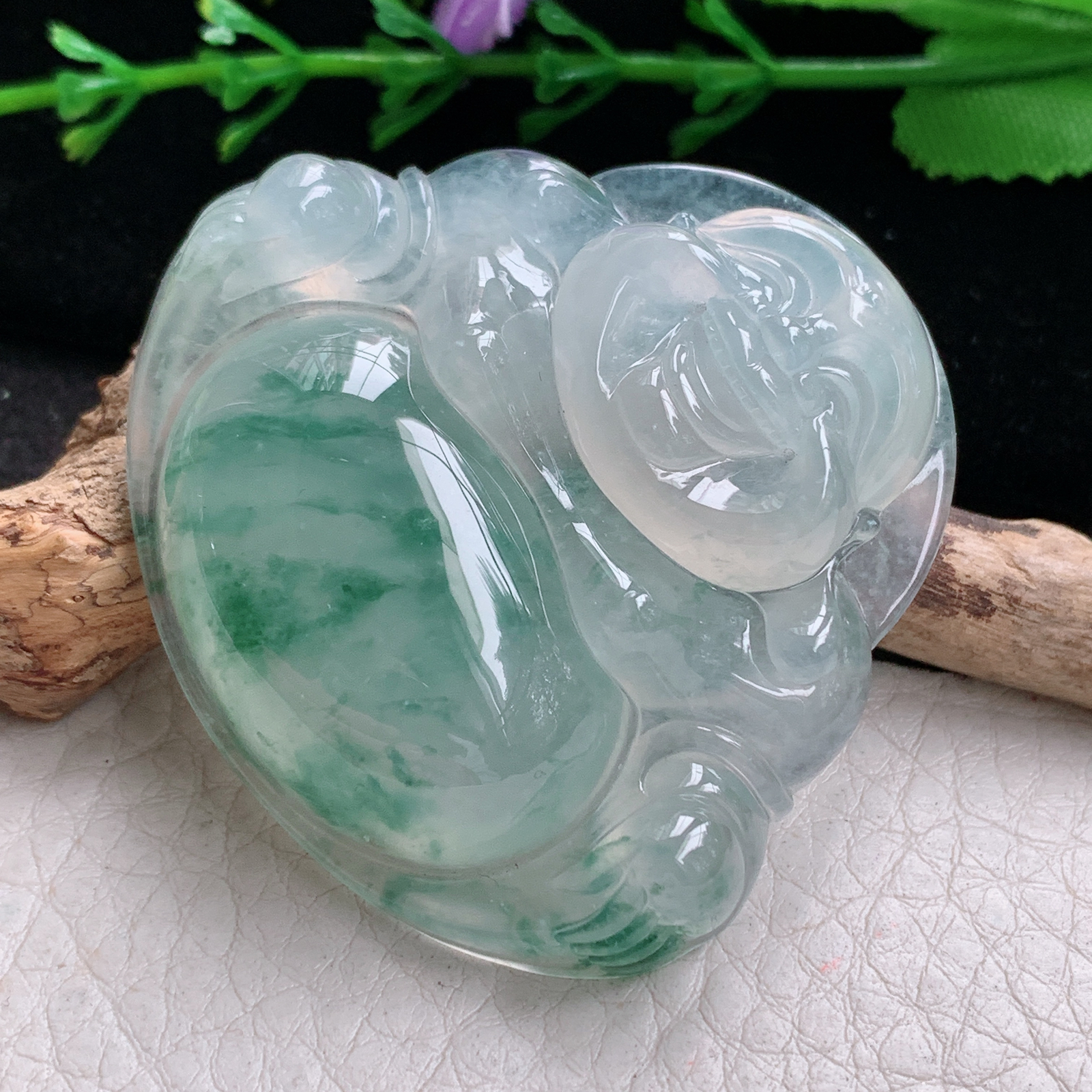 gp实拍46*49.8*11缅甸翡翠a货精雕冰飘花大佛公 弥勒佛玉吊坠 玉挂坠