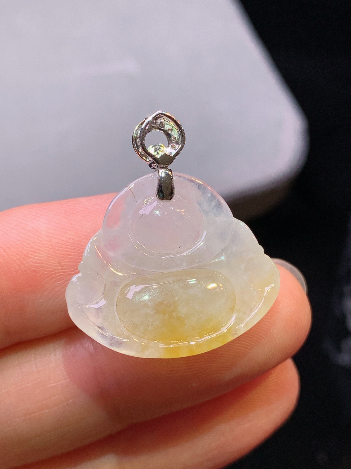 18k金钻镶嵌飘黄翡佛公吊坠 玉质细腻 色泽艳丽清新 b1整体尺寸25.5*22.5*6.5