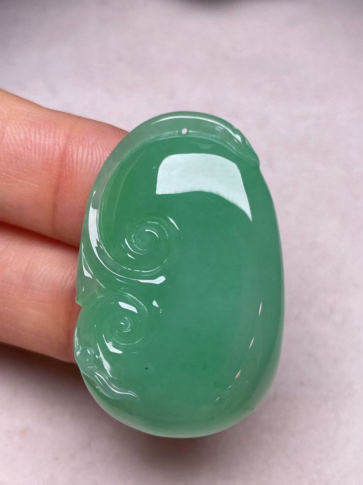 冰种满色【如意】吊坠，种水好，玉质细腻 ，卖相好‘