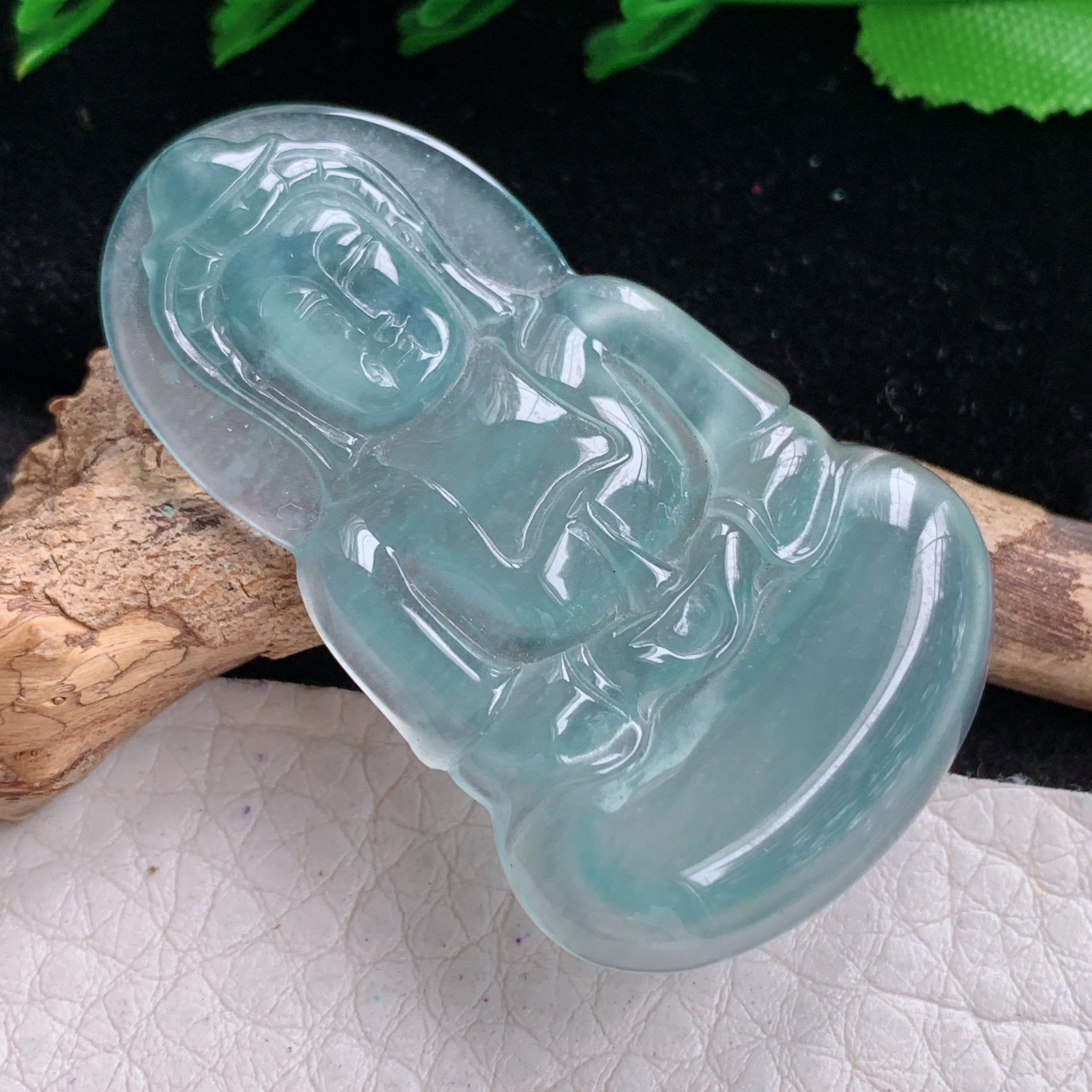 gp实拍47*29*4翡翠a货精雕冰蓝正观音 玉观音玉吊坠 玉挂坠