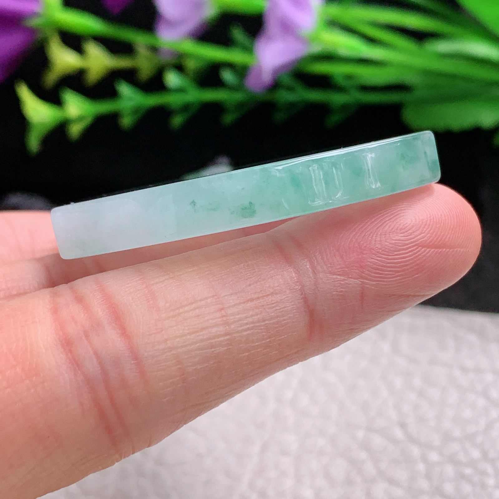 csy实拍53*41.8*5.7缅甸翡翠a货精雕飘花怀古雕无事牌玉吊坠 玉挂坠