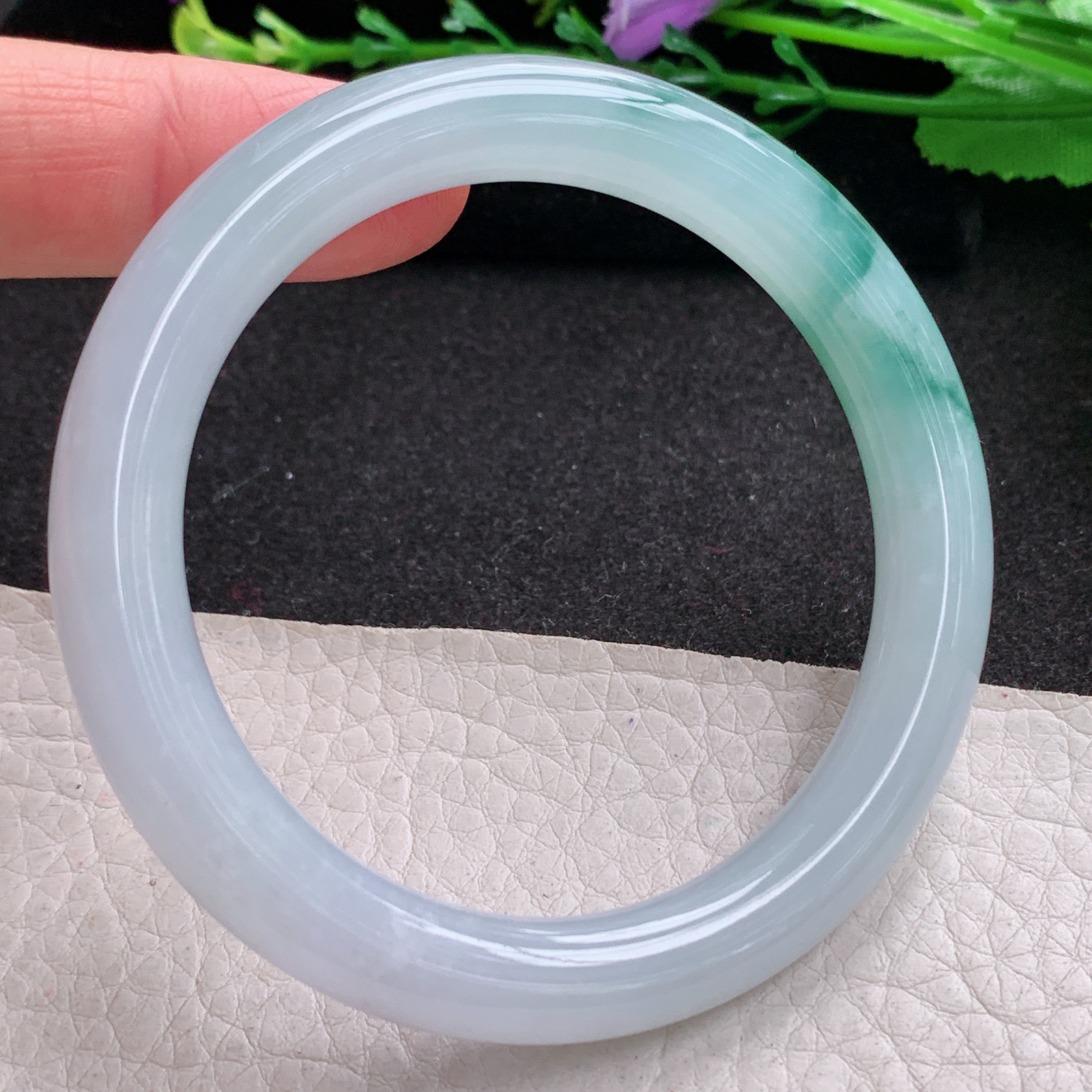 xo实拍53.5*9美人镯 天然缅甸翡翠A货玉手镯冰胶飘花圆条玉手环