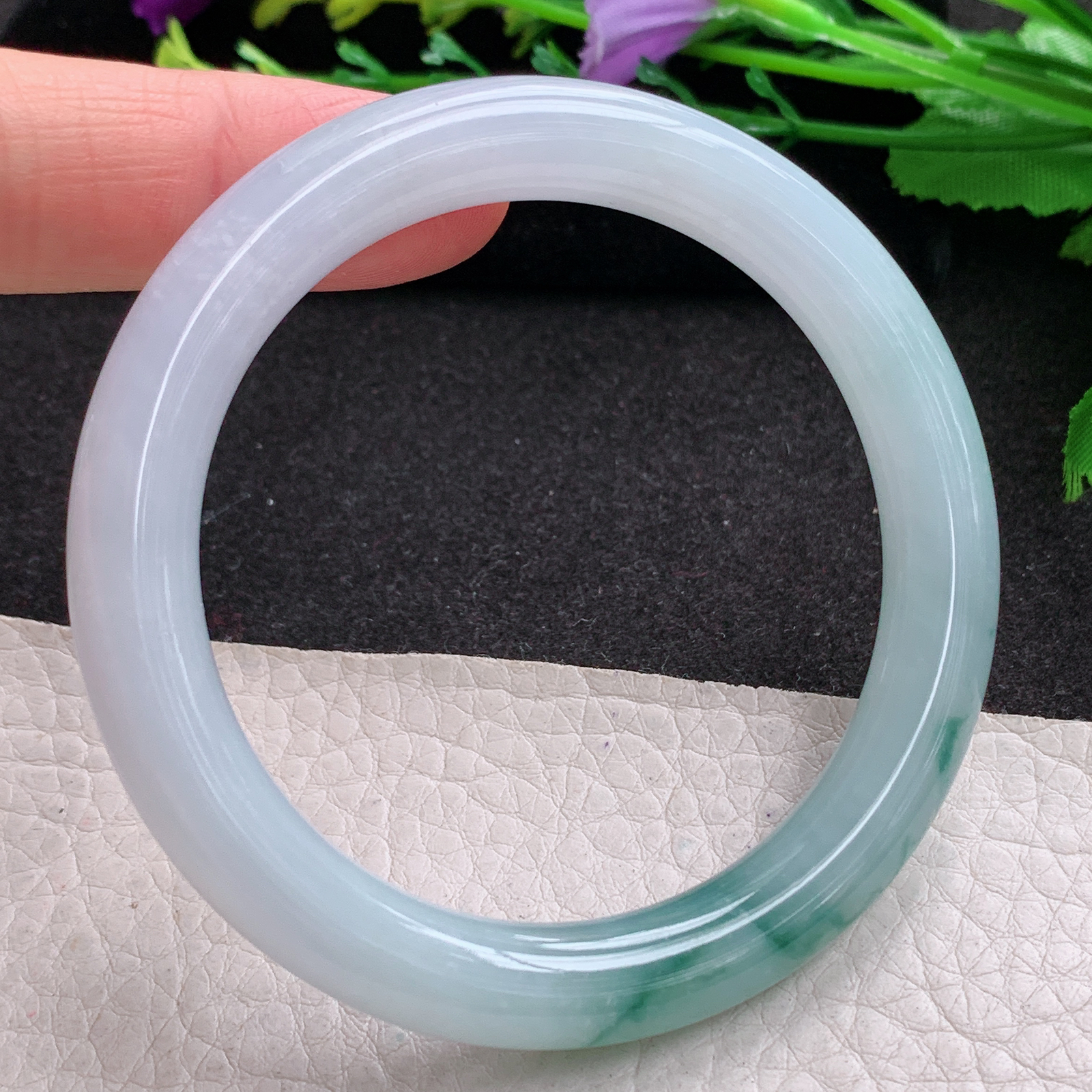 xo实拍53.5*9美人镯 天然缅甸翡翠A货玉手镯冰胶飘花圆条玉手环