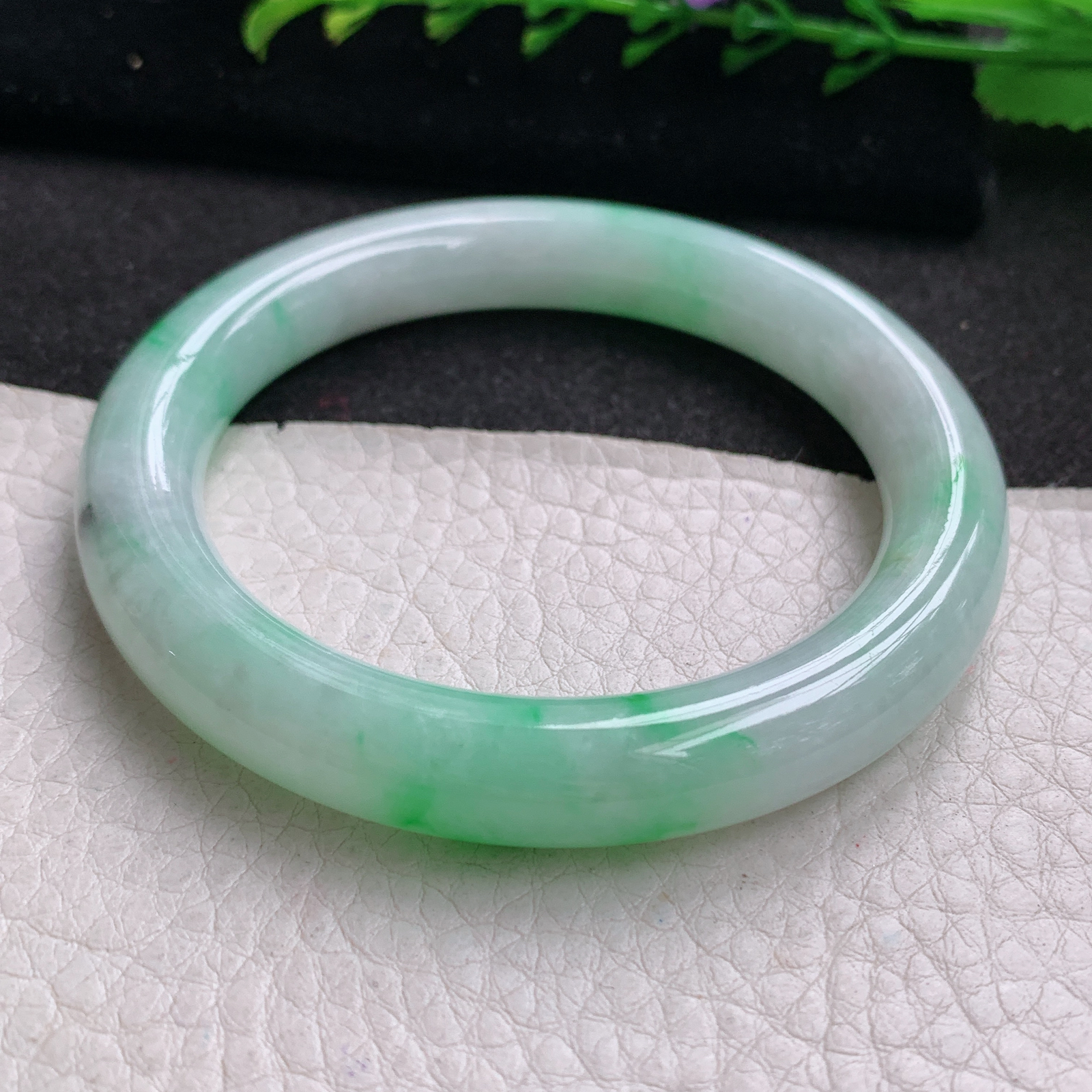 xo实拍54*10*9.5美人镯 天然缅甸翡翠A货玉手镯飘阳绿圆条玉手环