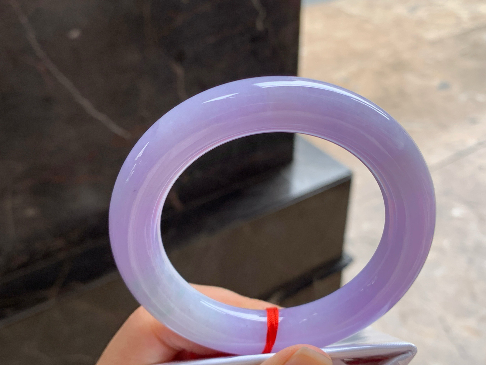 57.5-12.5

紫罗兰圆条手镯^_^颜色鲜艳