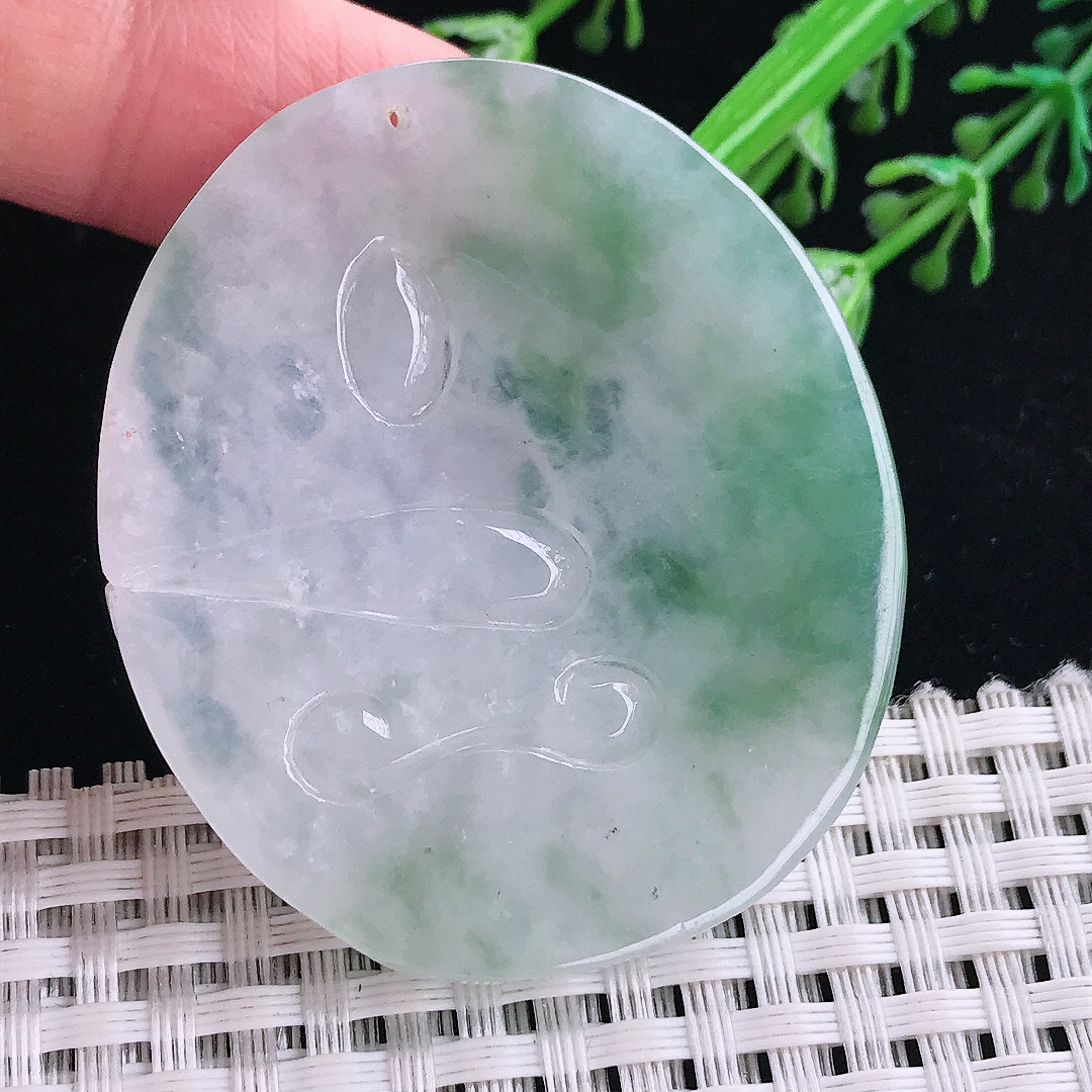 实拍A货翡翠50.5/44/5.5老坑冰润起胶飘花文殊菩萨吊坠翡翠挂件