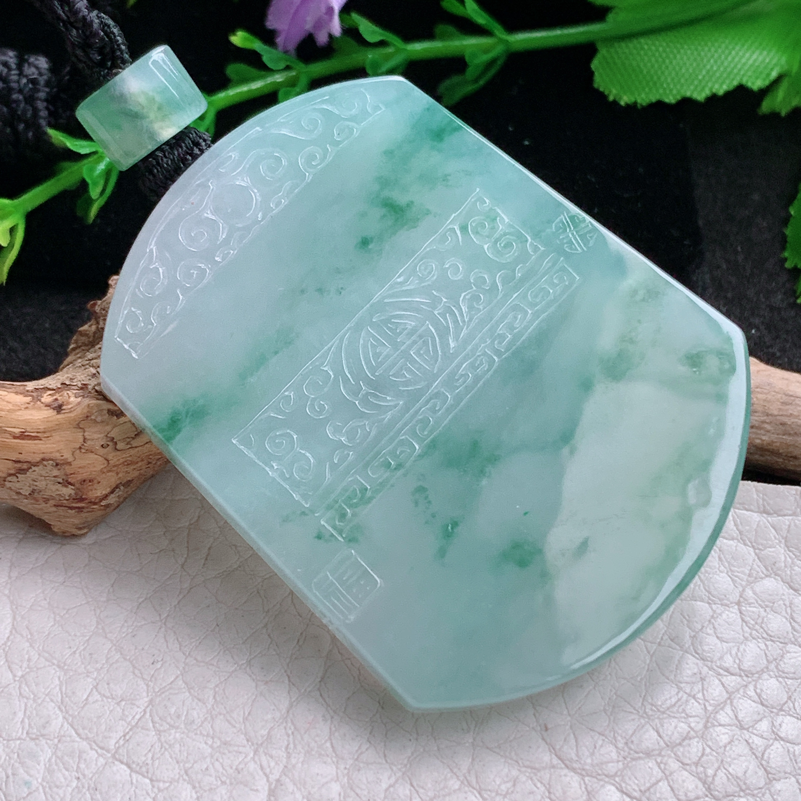 csy实拍53*41.8*5.7缅甸翡翠a货精雕飘花怀古雕无事牌玉吊坠 玉挂坠