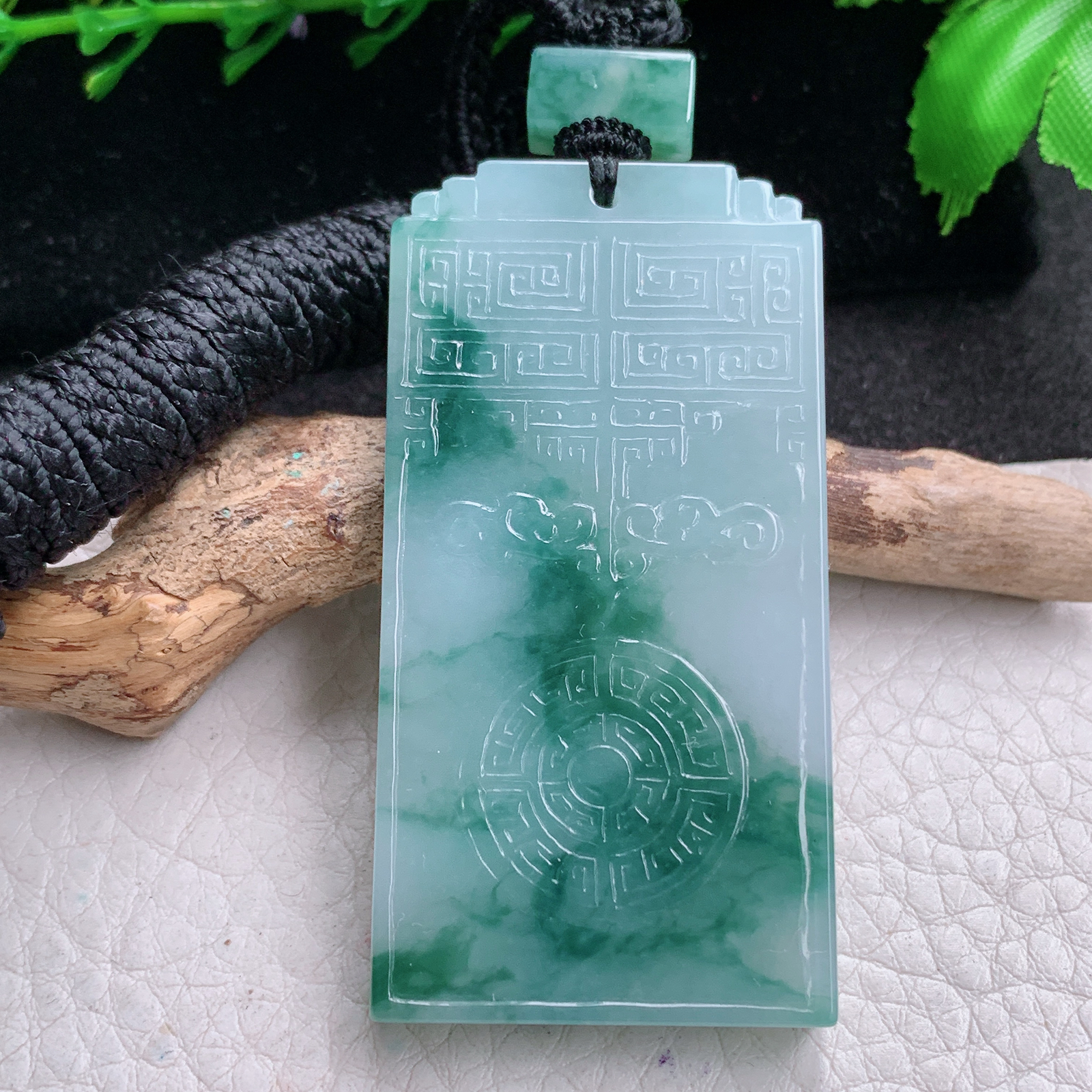 csy实拍56*29*6缅甸翡翠a货精雕飘花怀古雕无事牌玉吊坠 玉挂坠