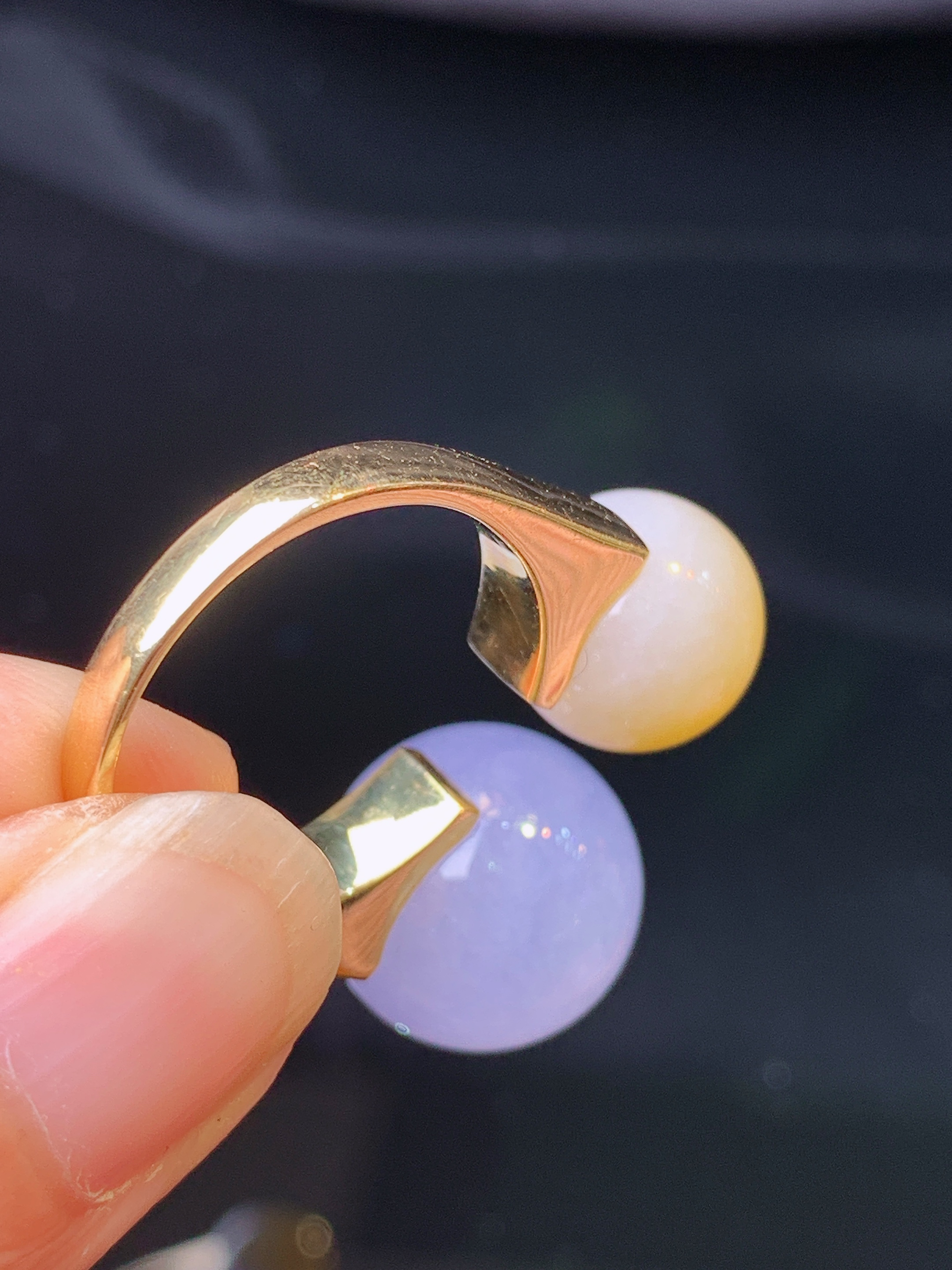 18k金钻镶嵌紫罗兰黄翡组合圆珠戒指 玉质细腻 色泽艳丽清新 水润亮眼 整体尺寸13.2